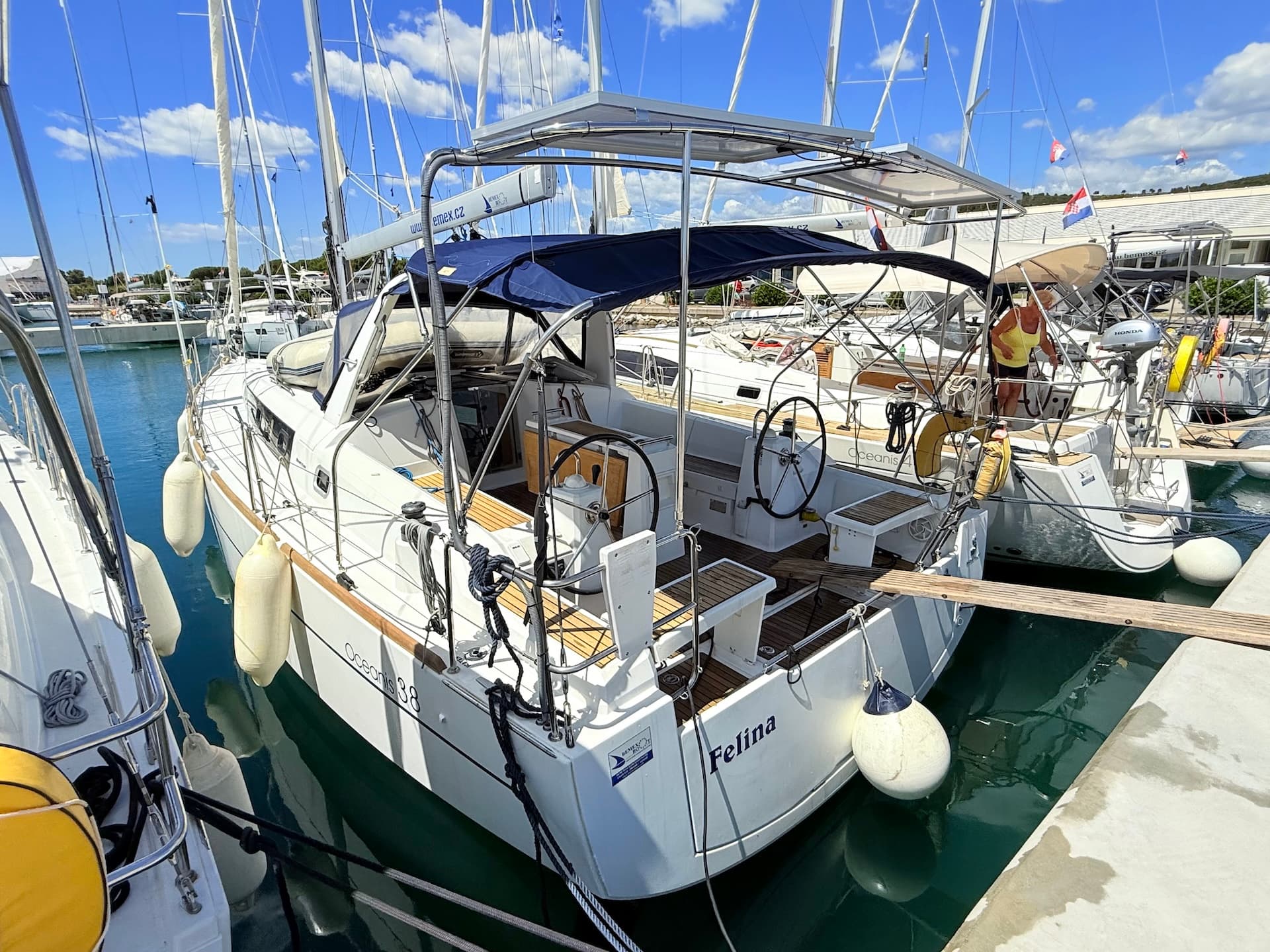 Oceanis 38 - photo