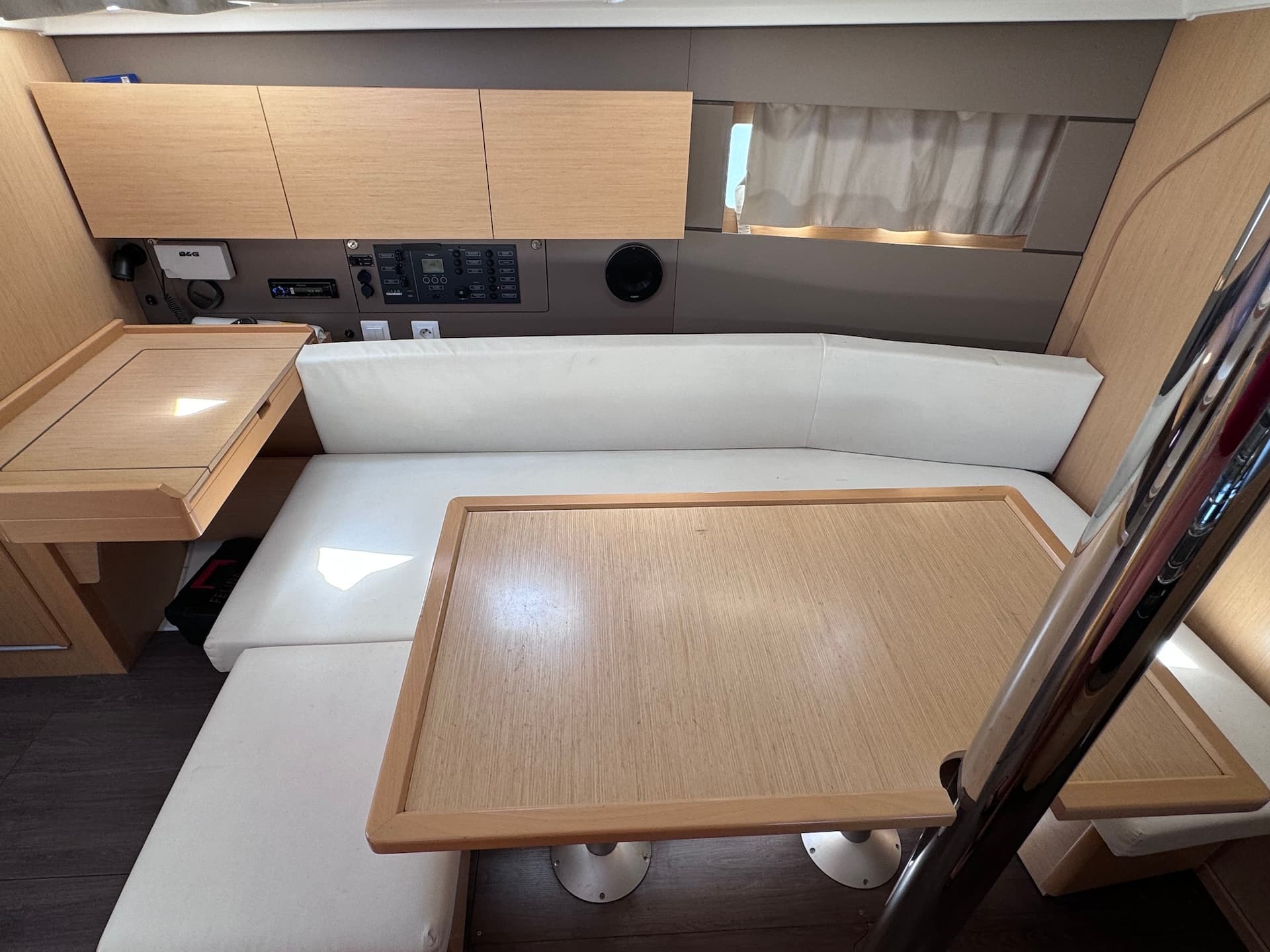 Oceanis 38 - photo 8