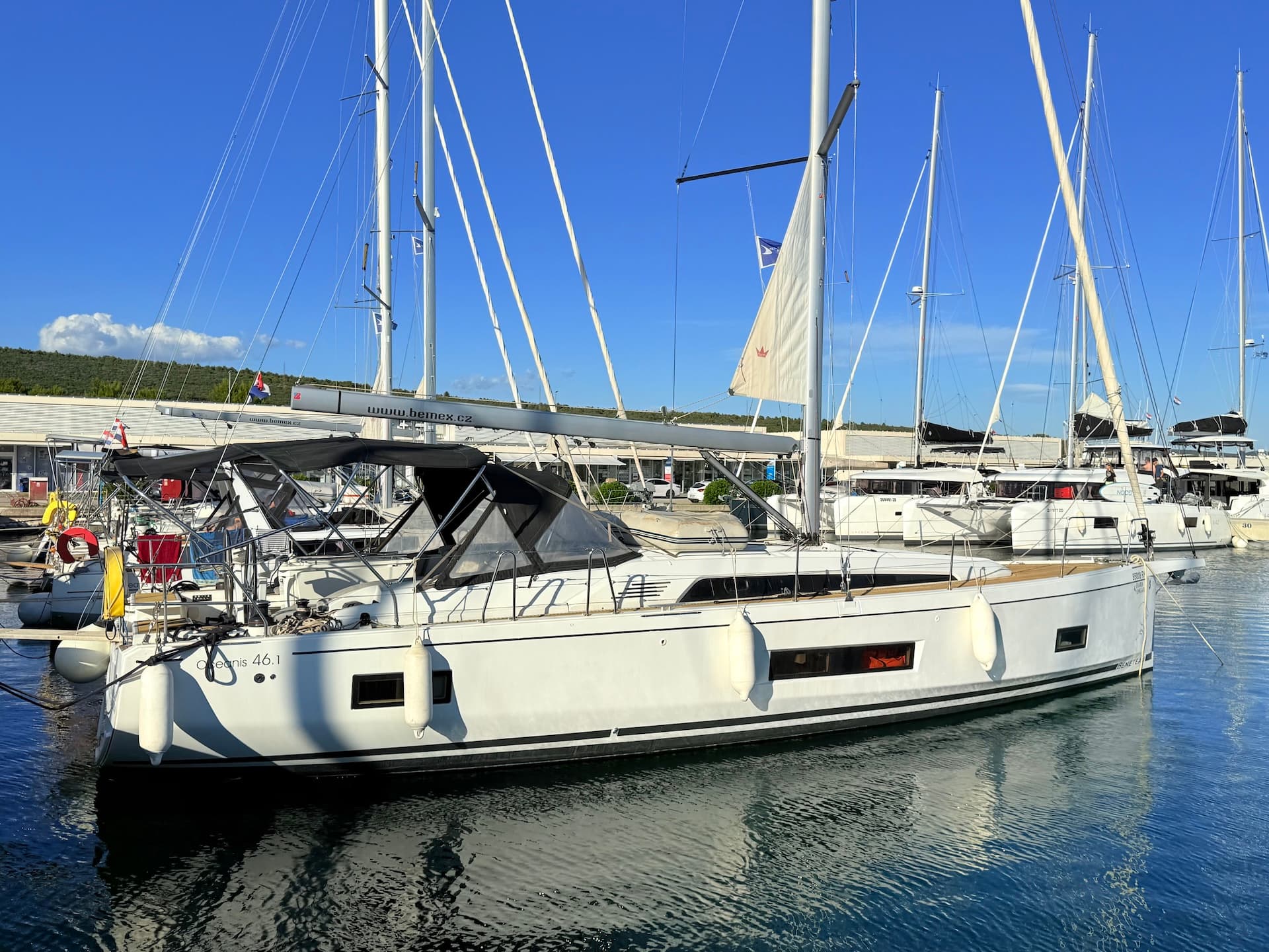 Oceanis 46.1 - photo 7