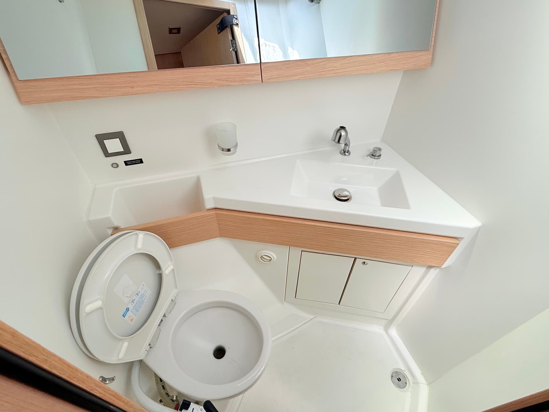 Oceanis 46.1 - photo 17