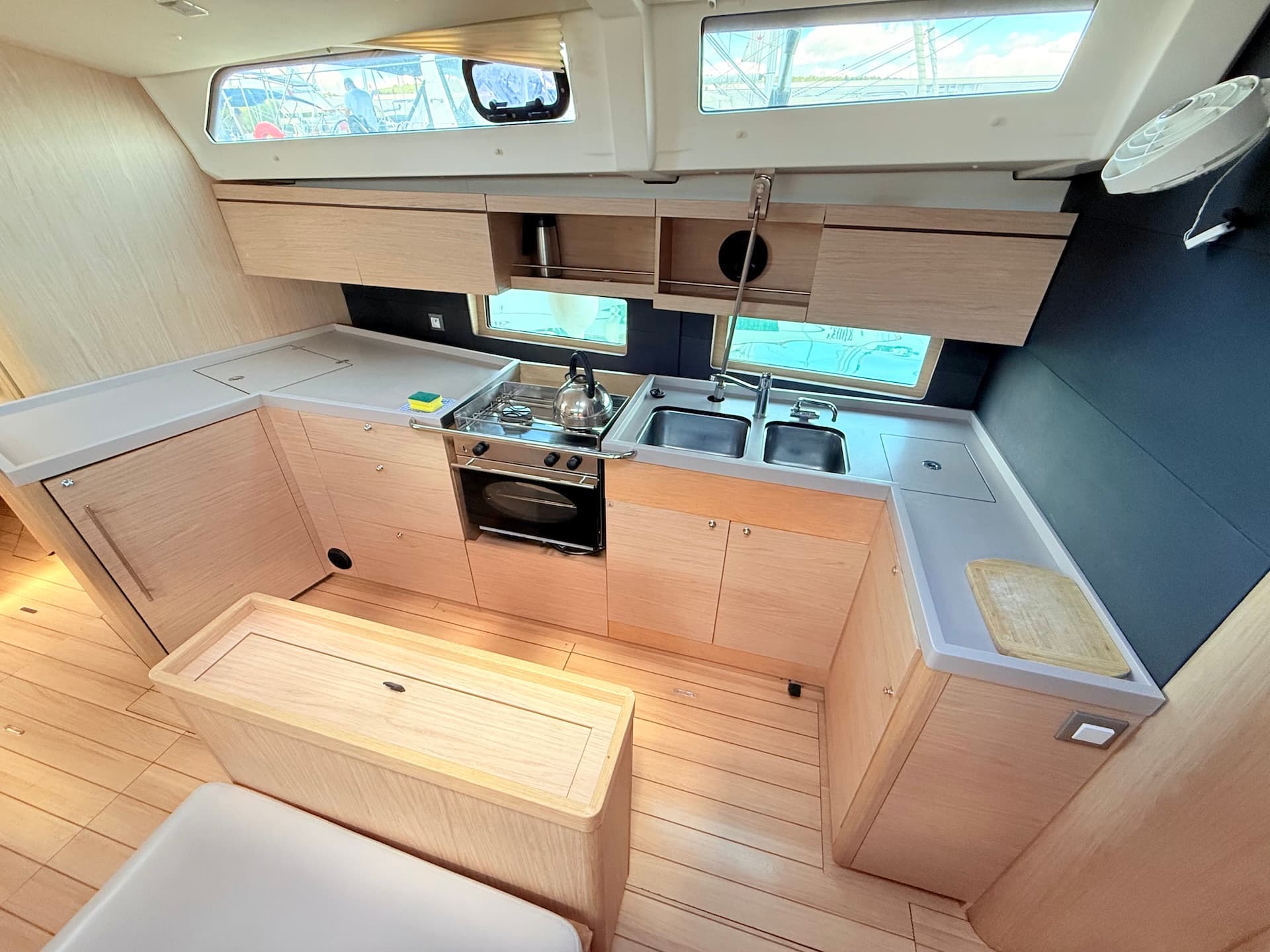 Oceanis 46.1 - photo 11