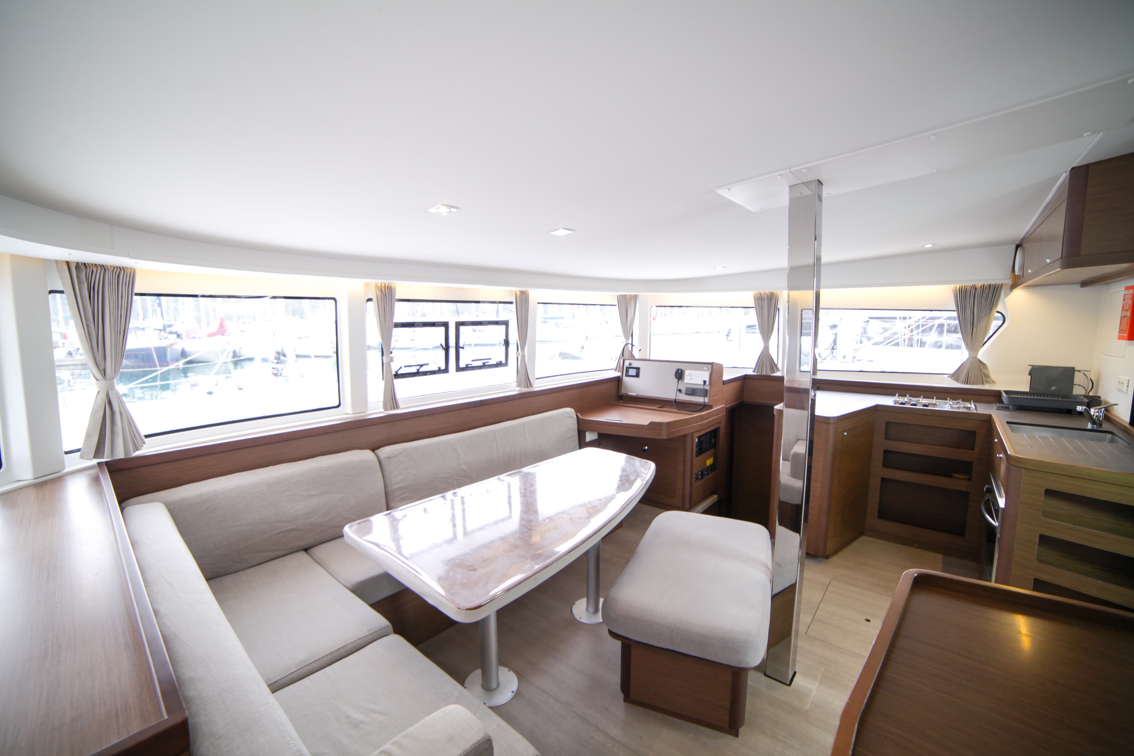 Lagoon 42 - photo 14