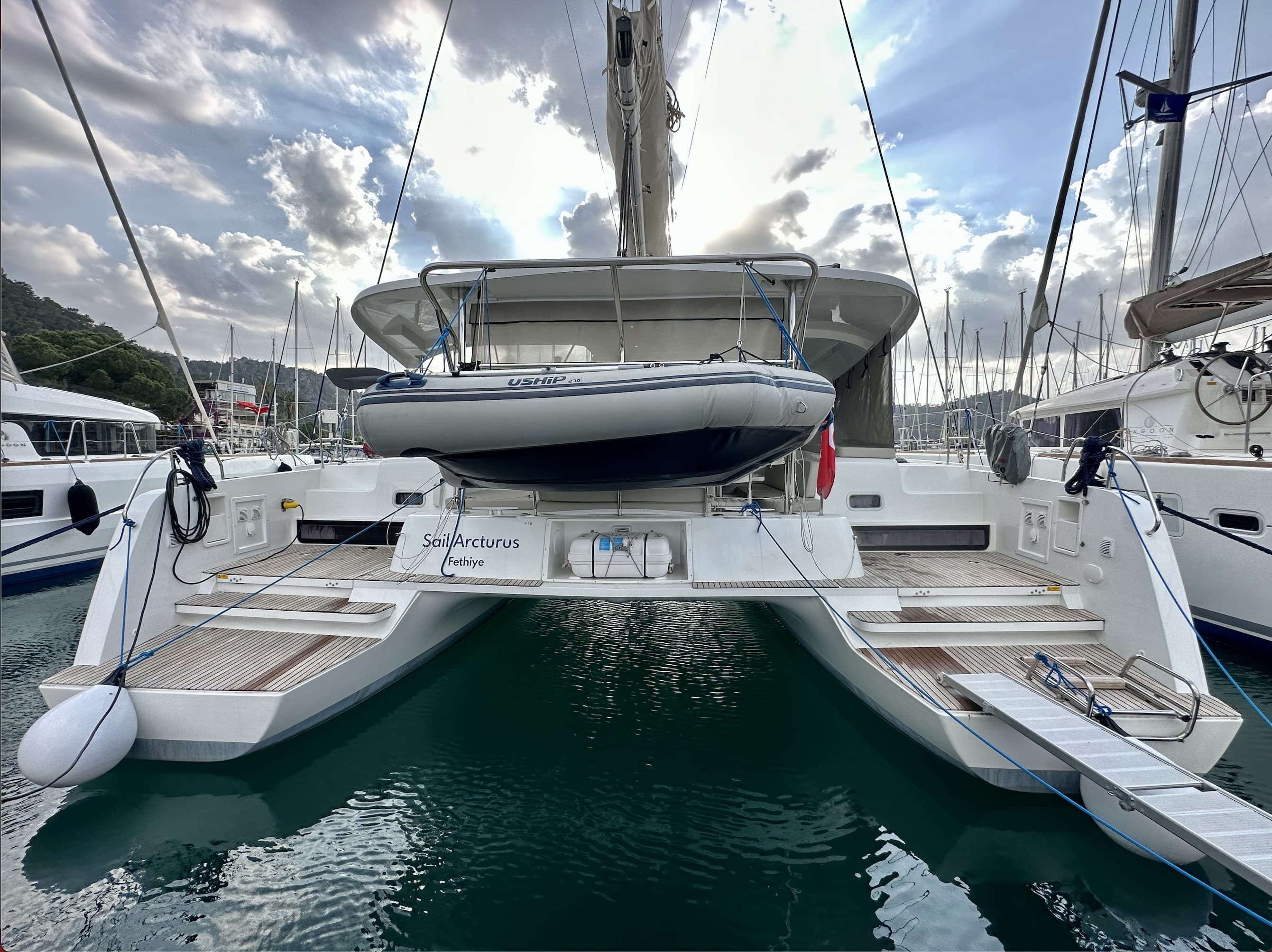 Lagoon 42 - photo 10