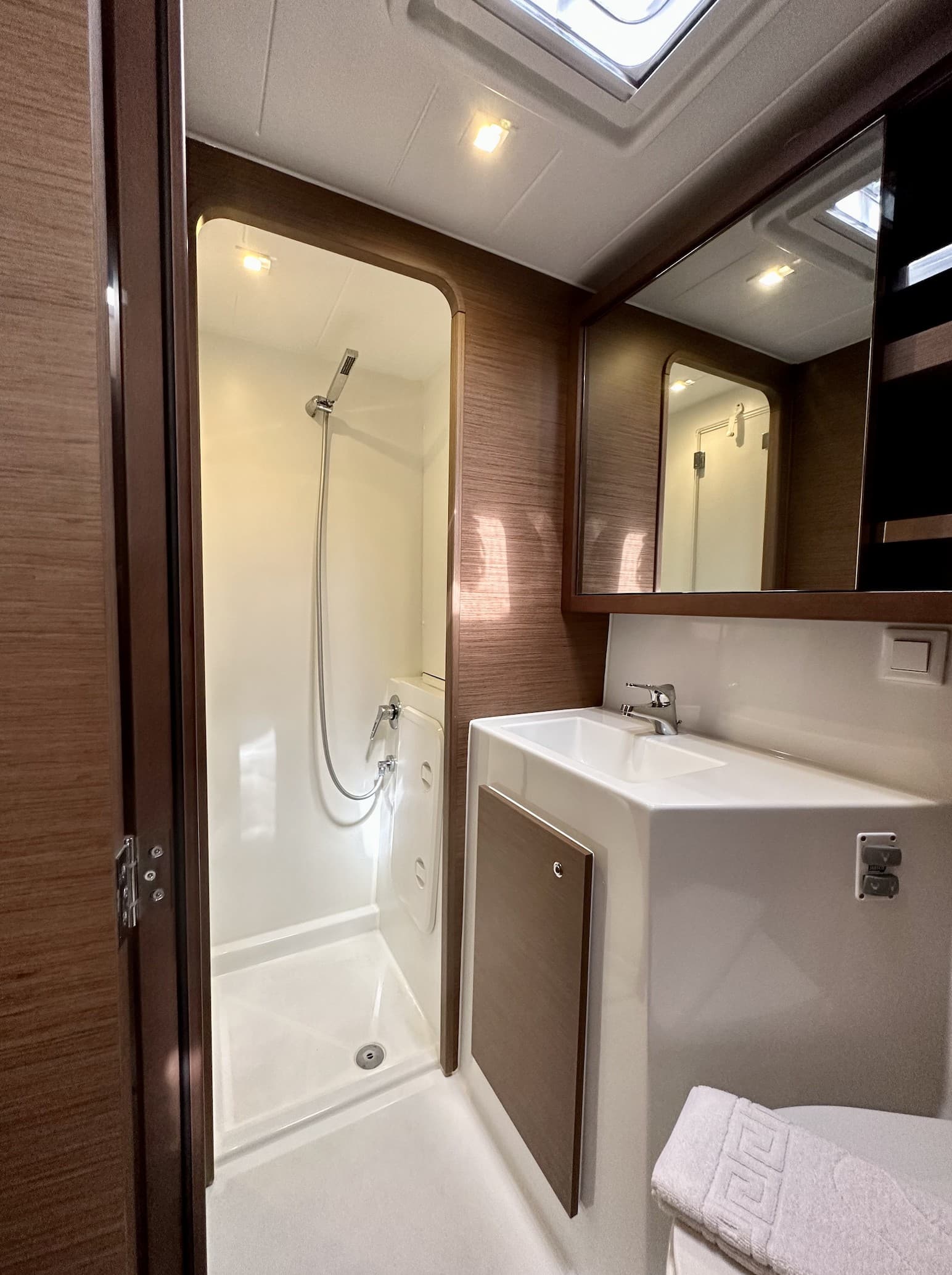 Lagoon 42 - photo 12