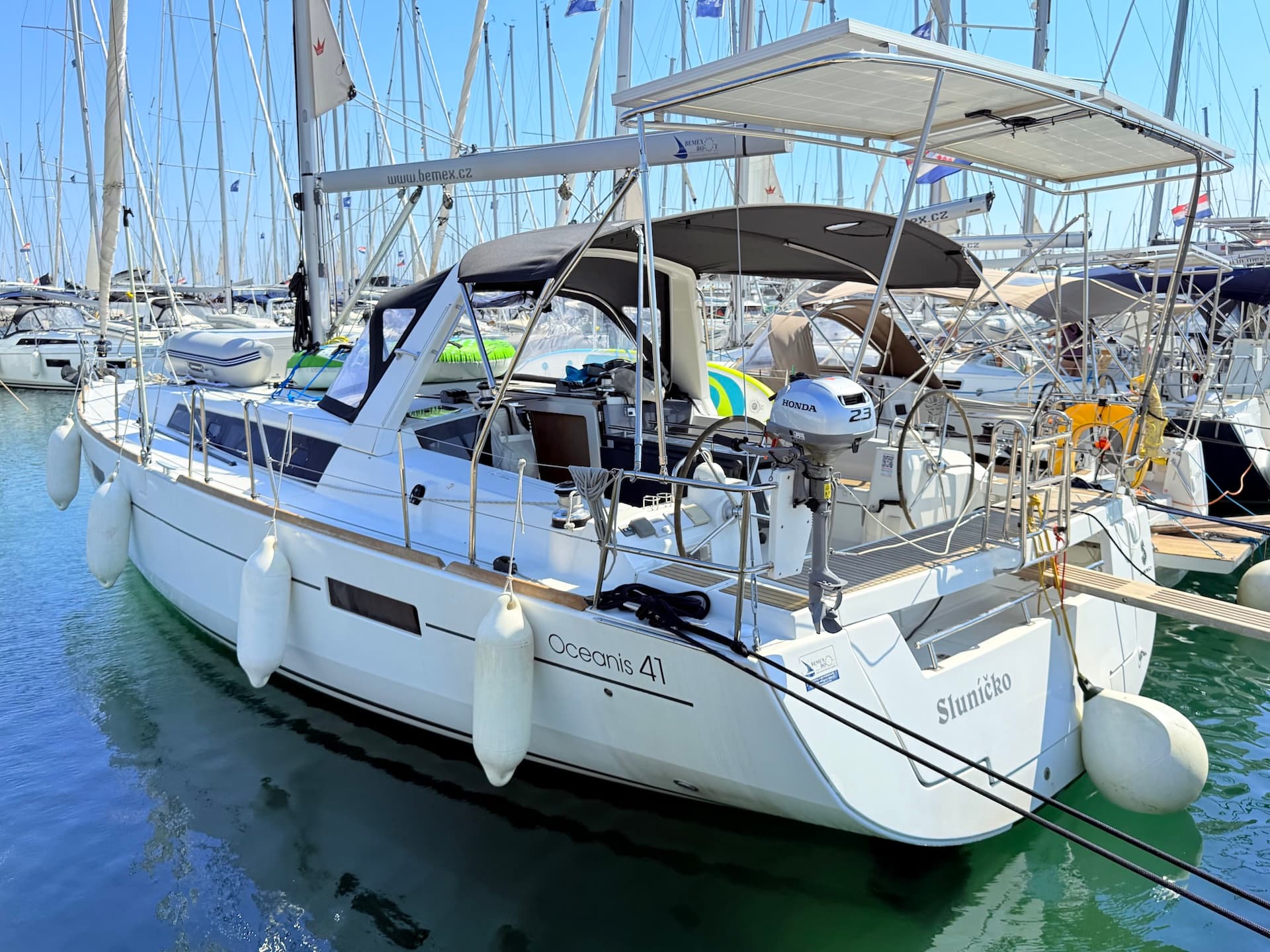 Oceanis 41 - photo