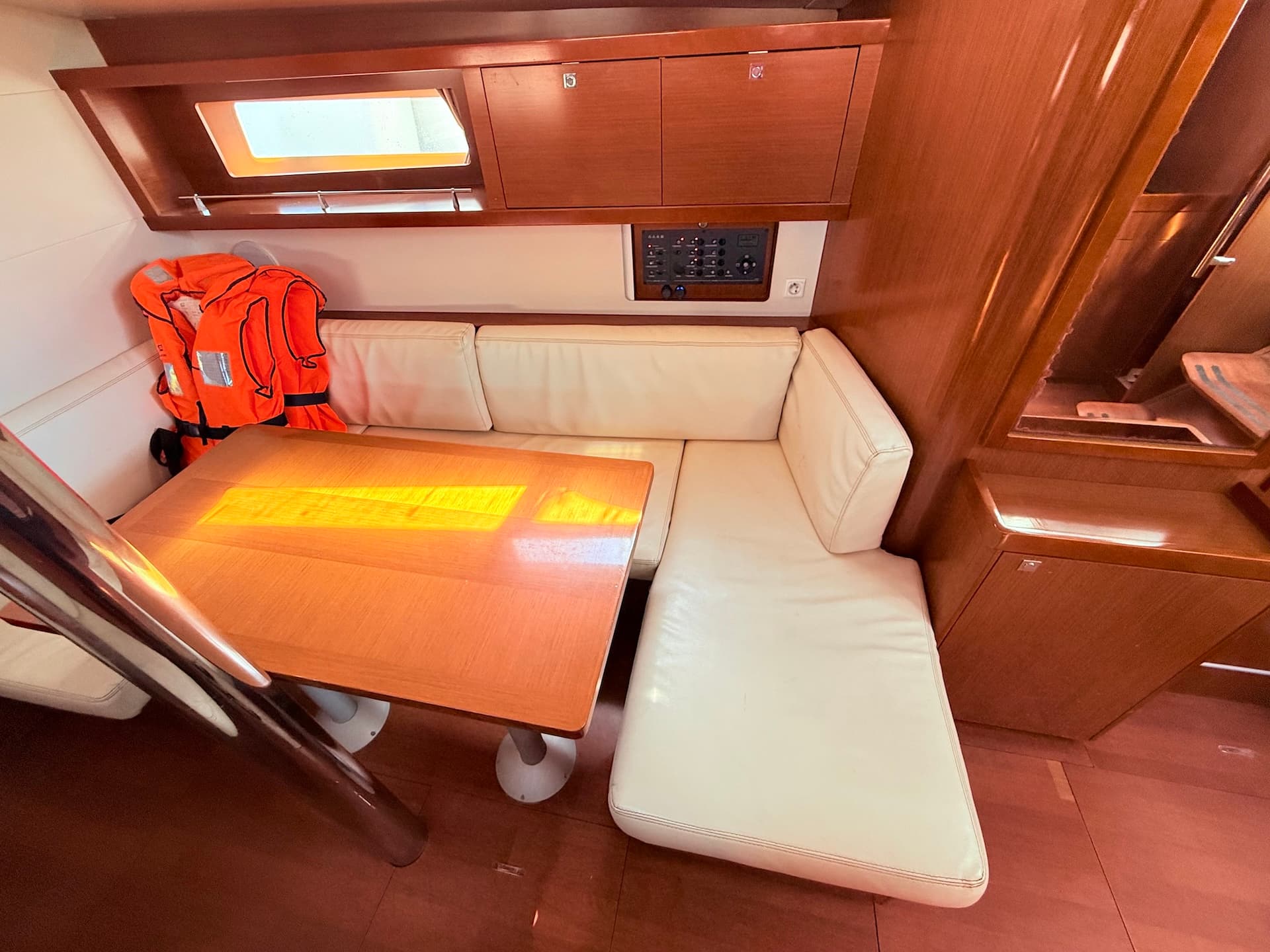 Oceanis 41 - photo 16