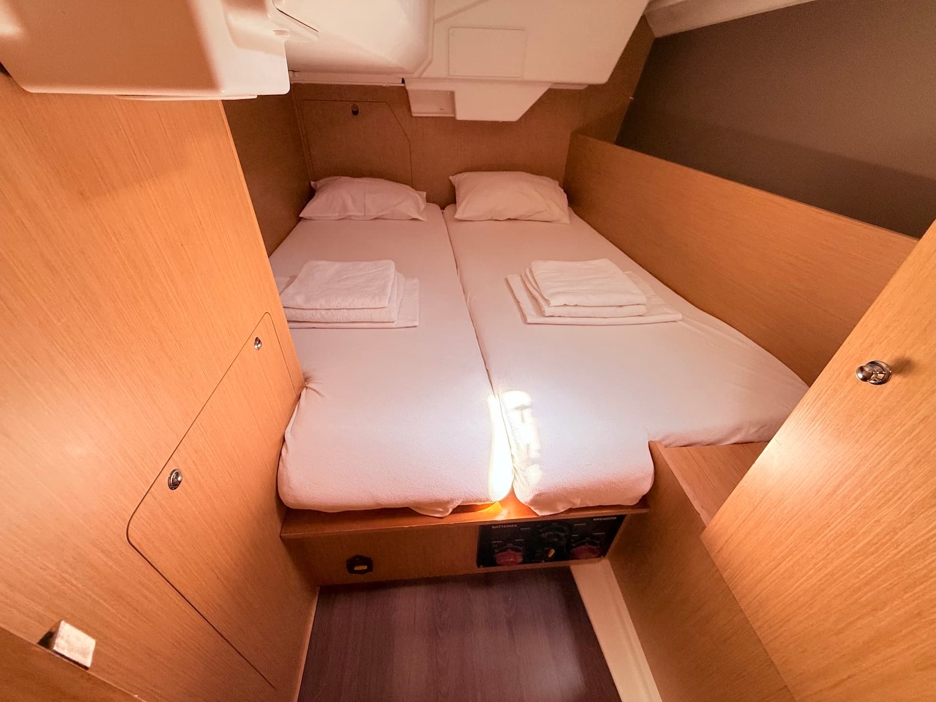 Oceanis 38.1 - photo 14