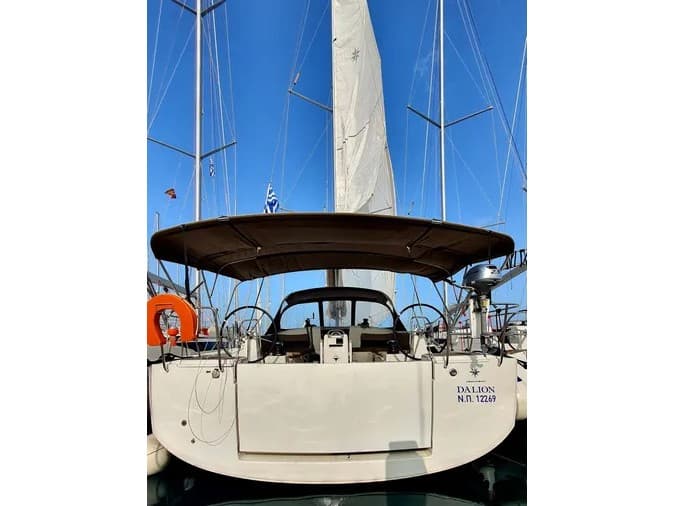 Sun Odyssey 490 - photo