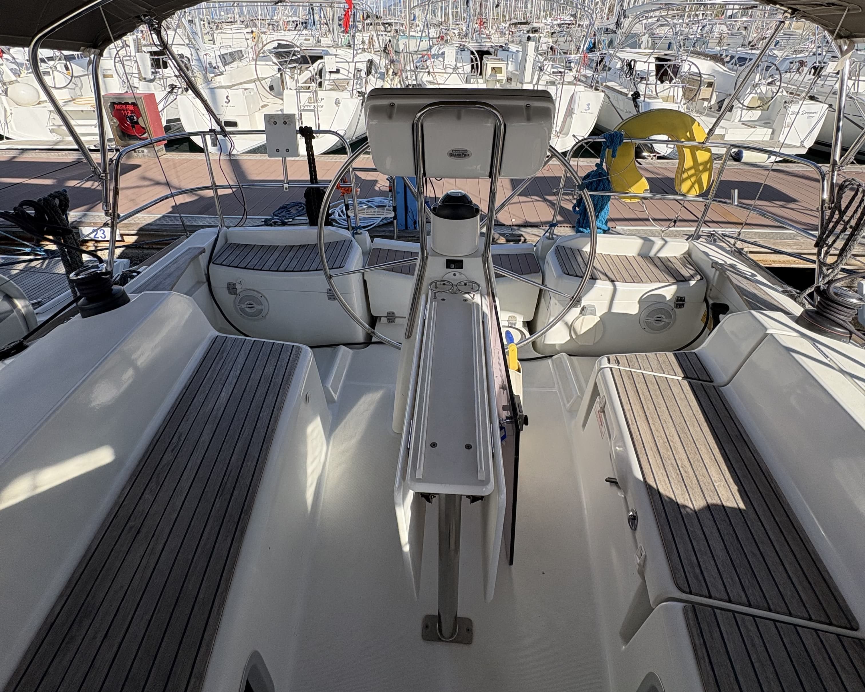 Sun Odyssey 36i - photo 13