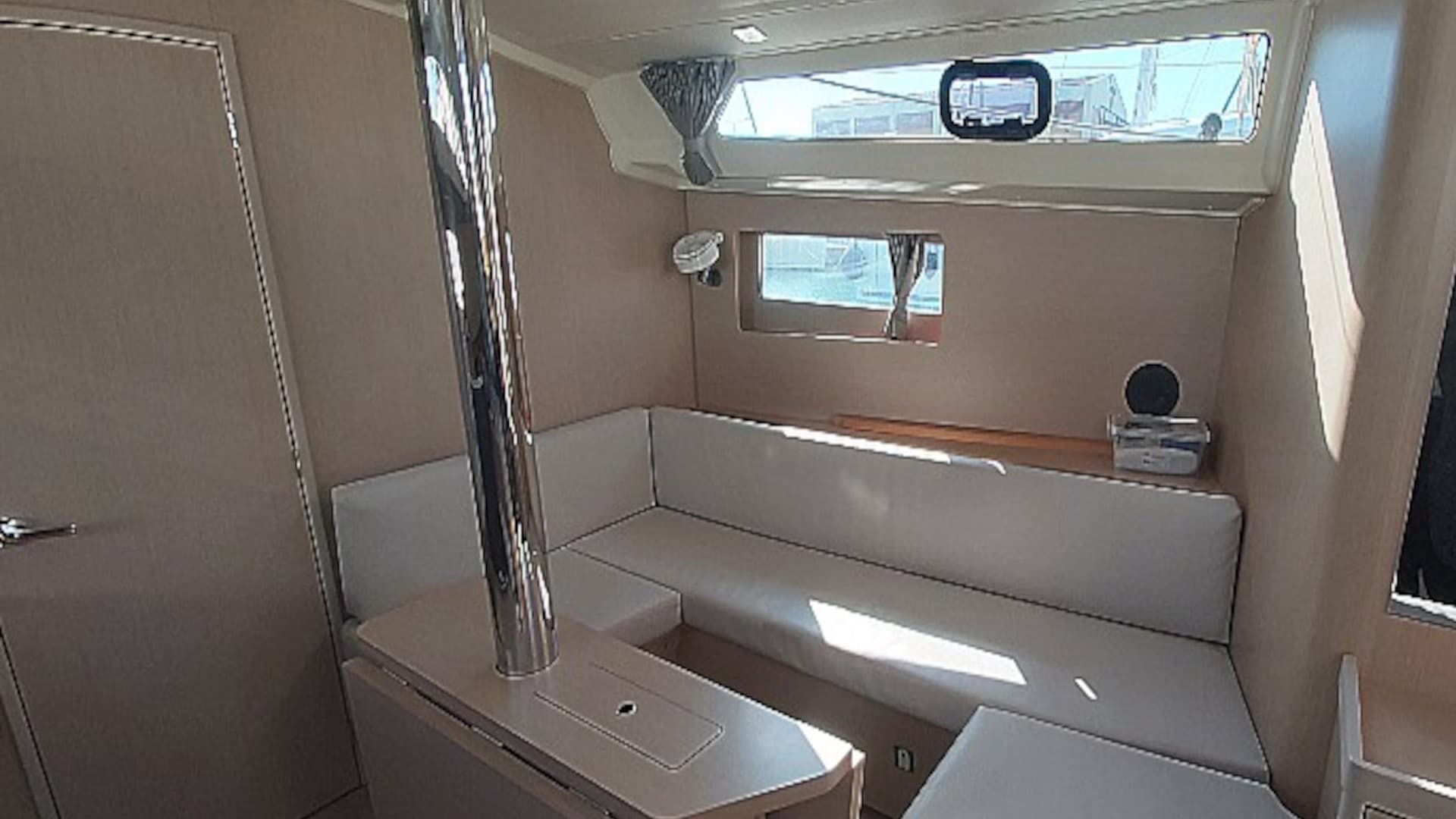 Oceanis 41.1 - photo 12