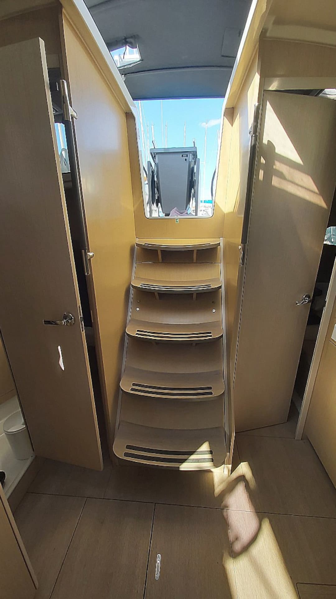 Oceanis 41.1 - photo 9