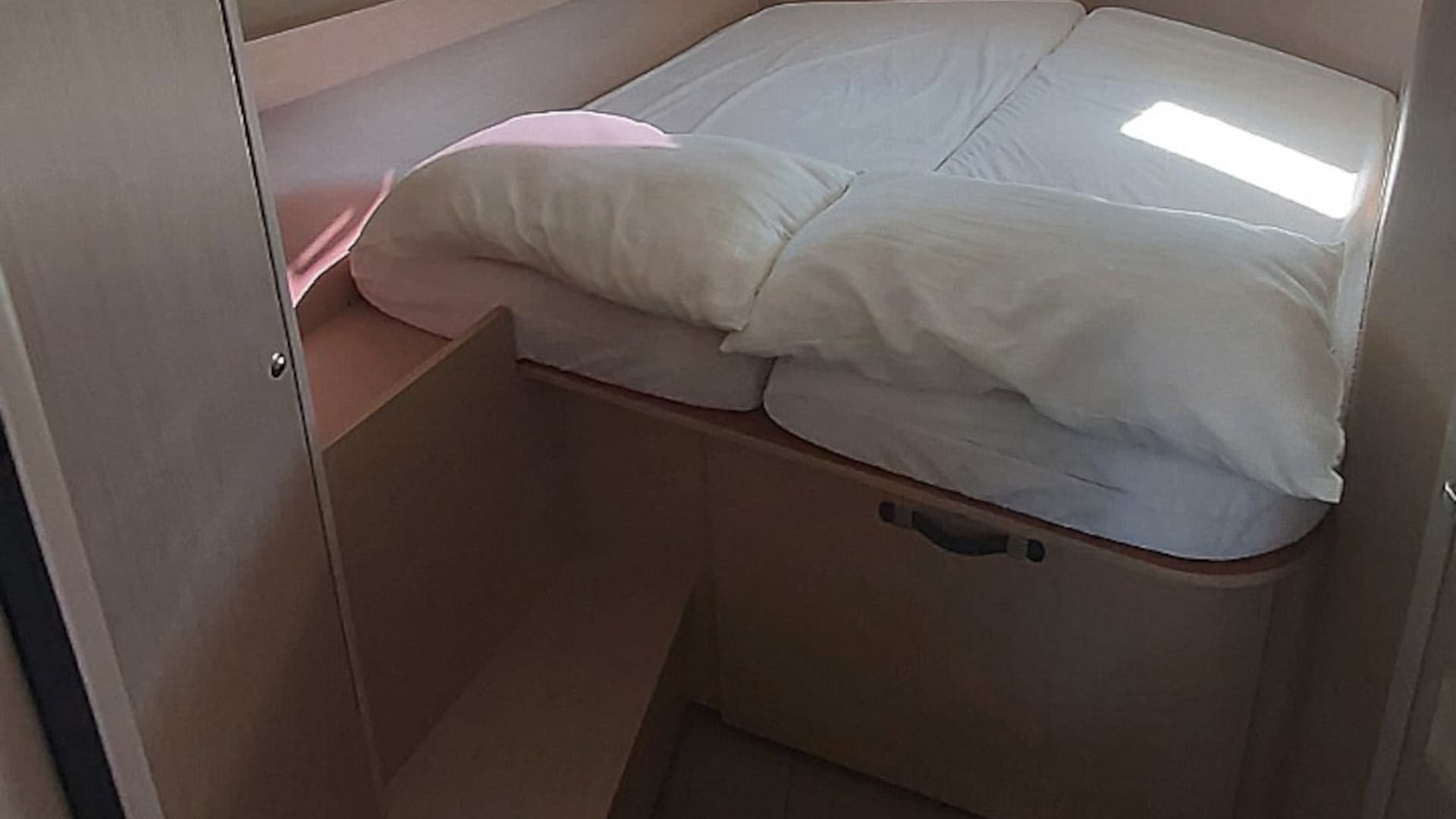 Oceanis 41.1 - photo 4