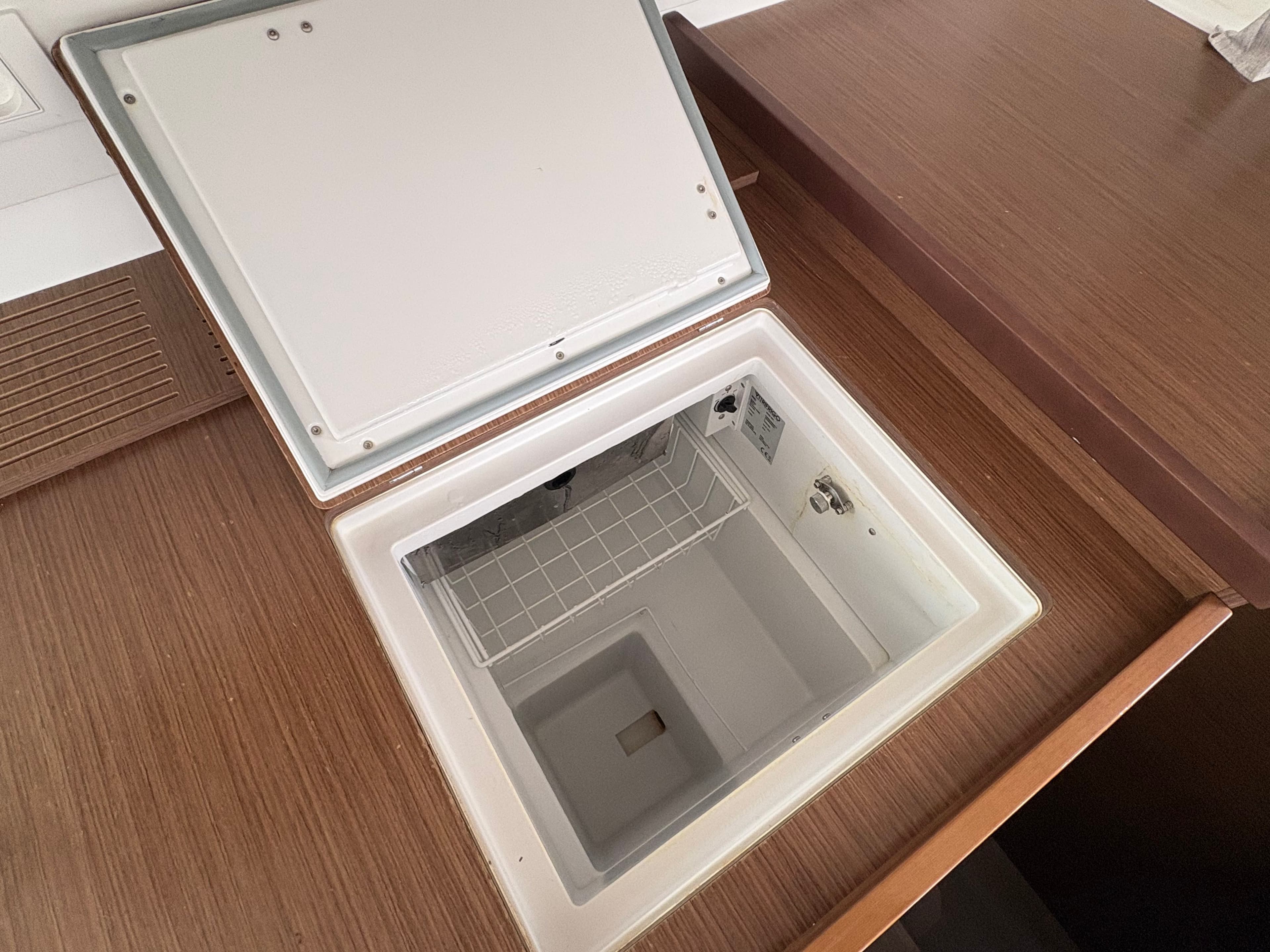 Lagoon 42 - photo 11