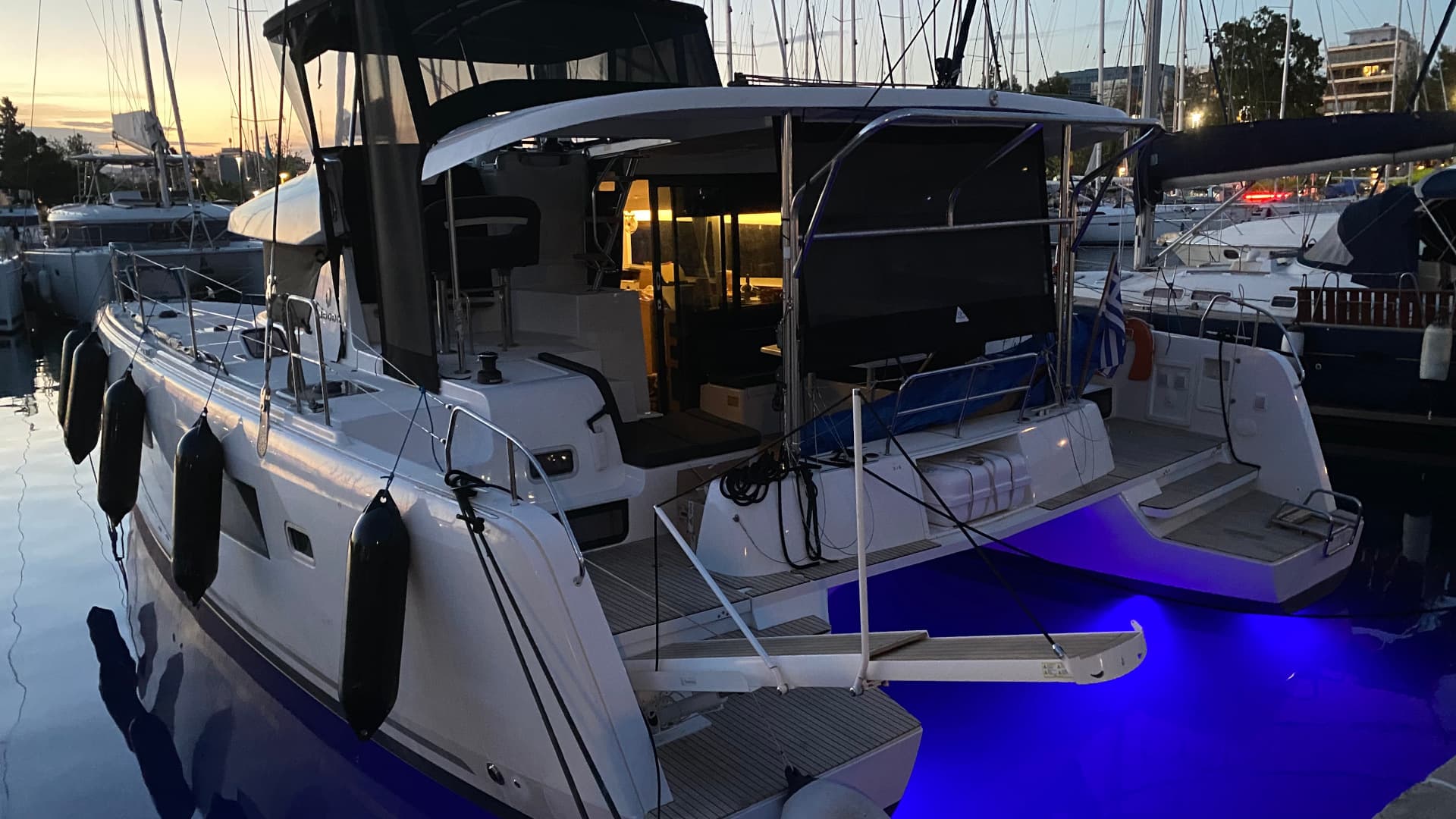 Lagoon 42 - photo 10