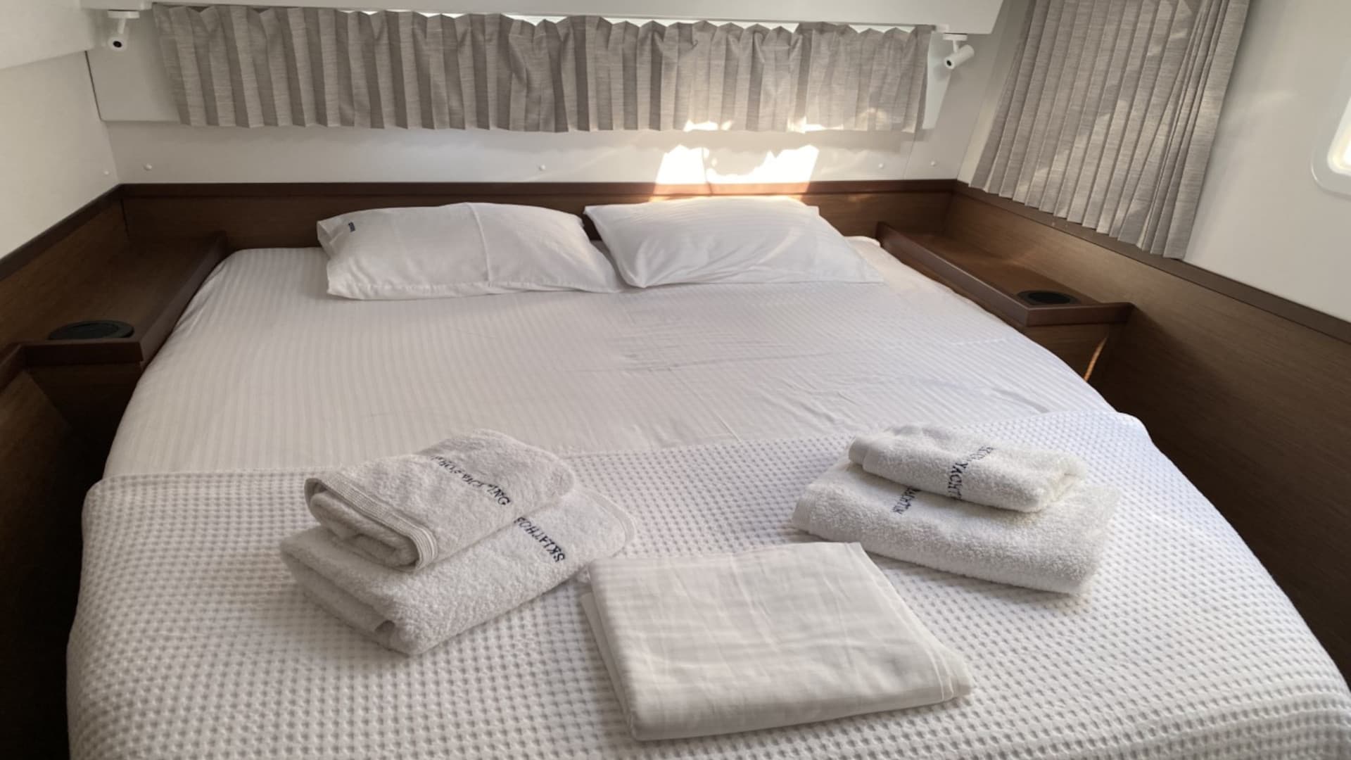 Lagoon 42 - photo 11