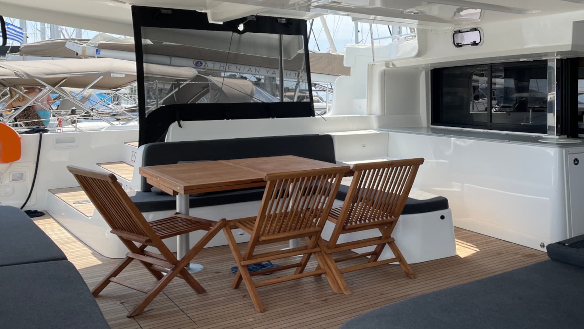 Lagoon 46  - photo 13