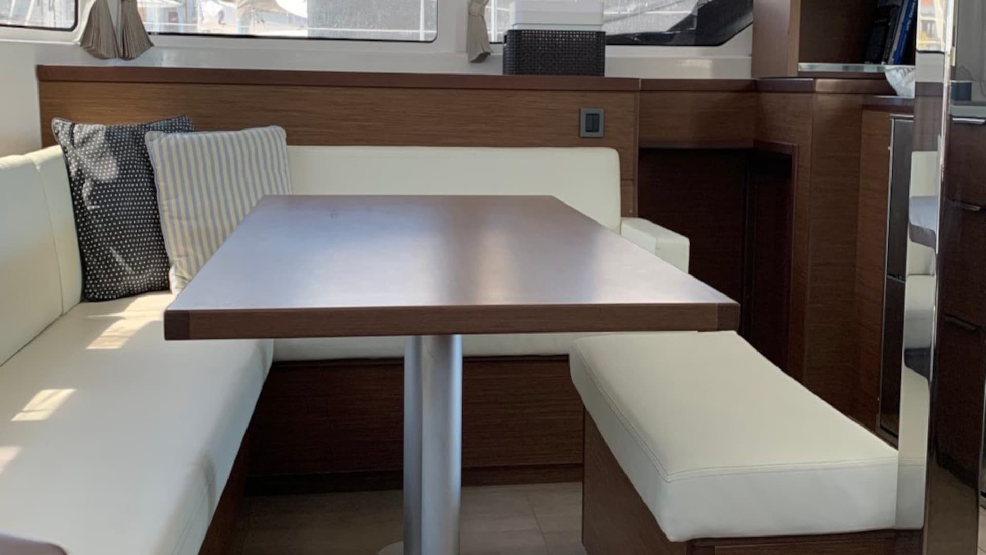 Lagoon 46  - photo 15