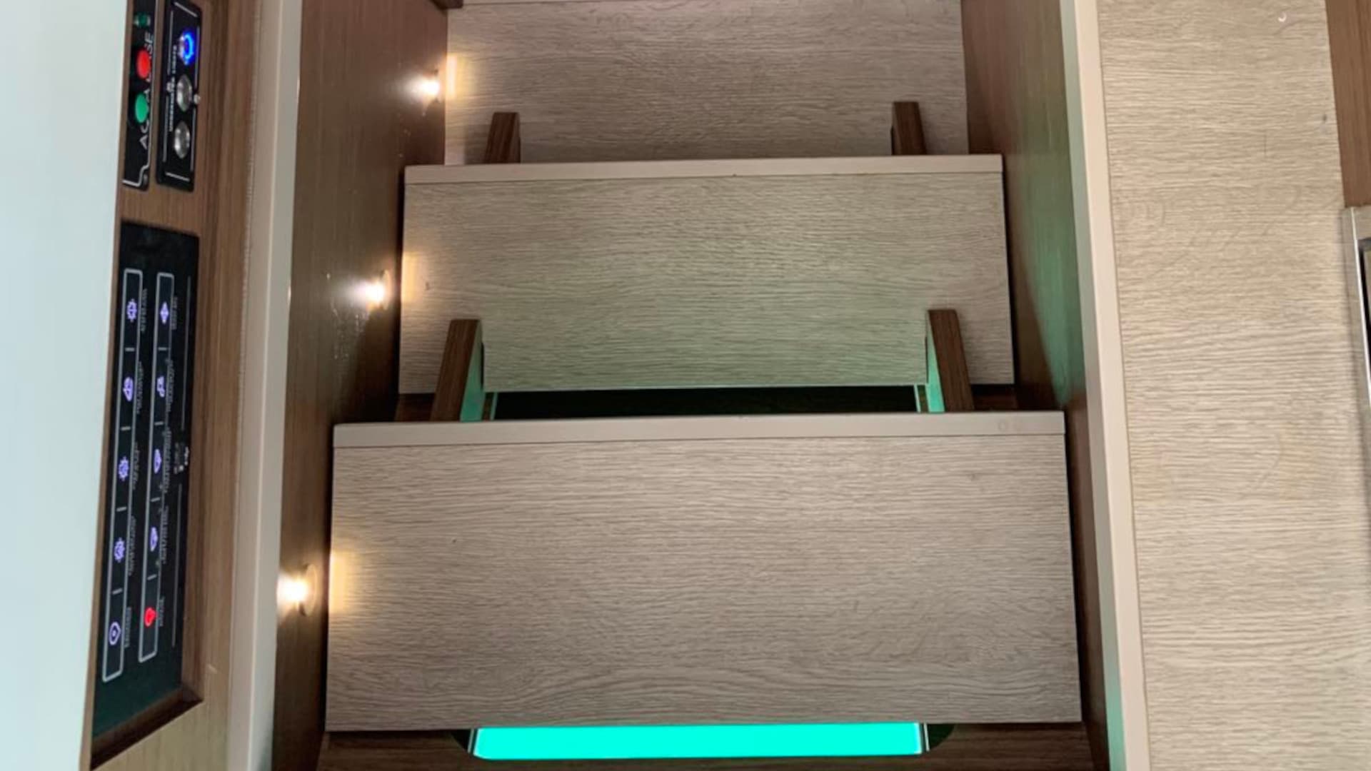 Lagoon 46  - photo 12