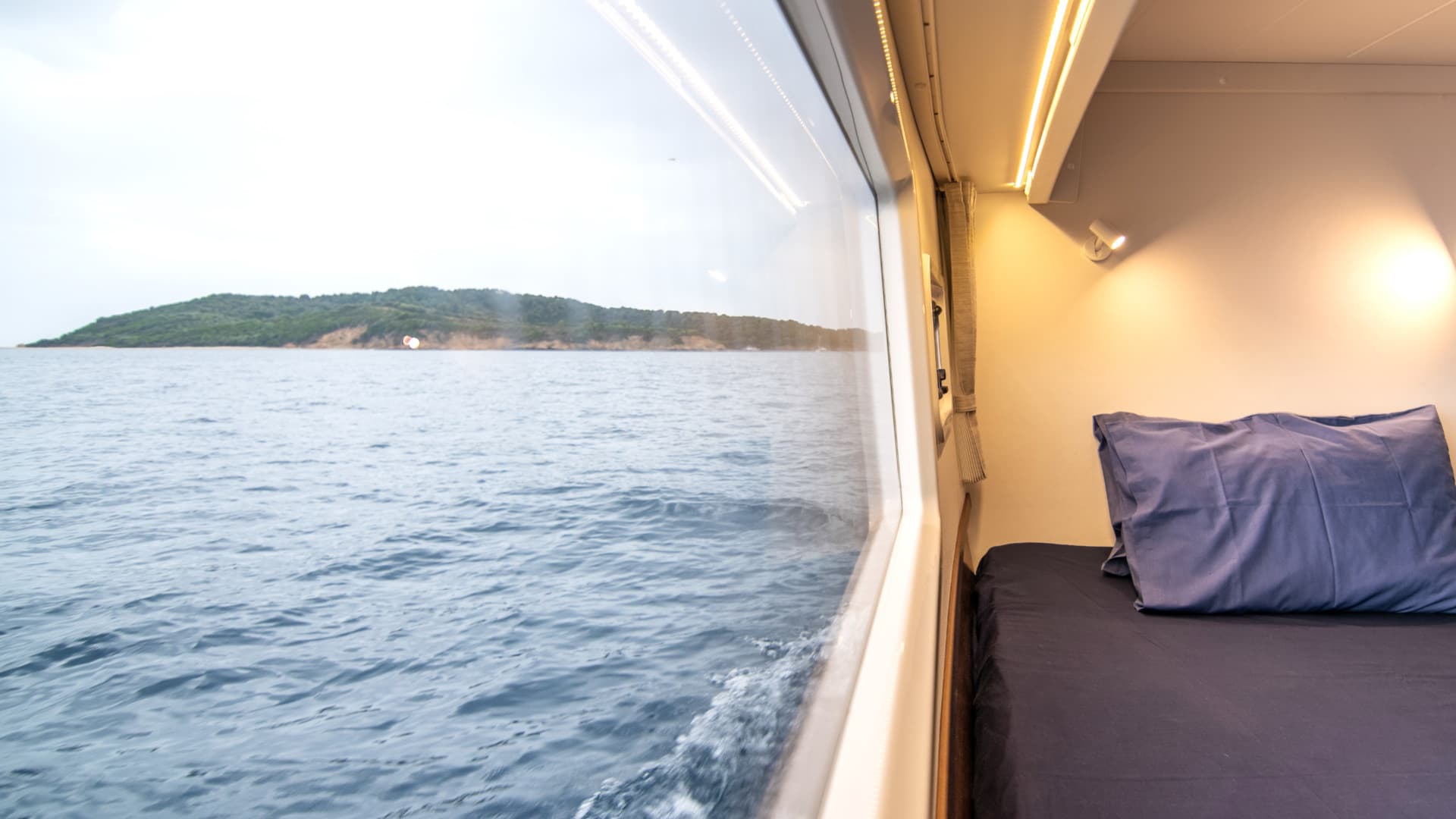 Lagoon 42 - photo 12