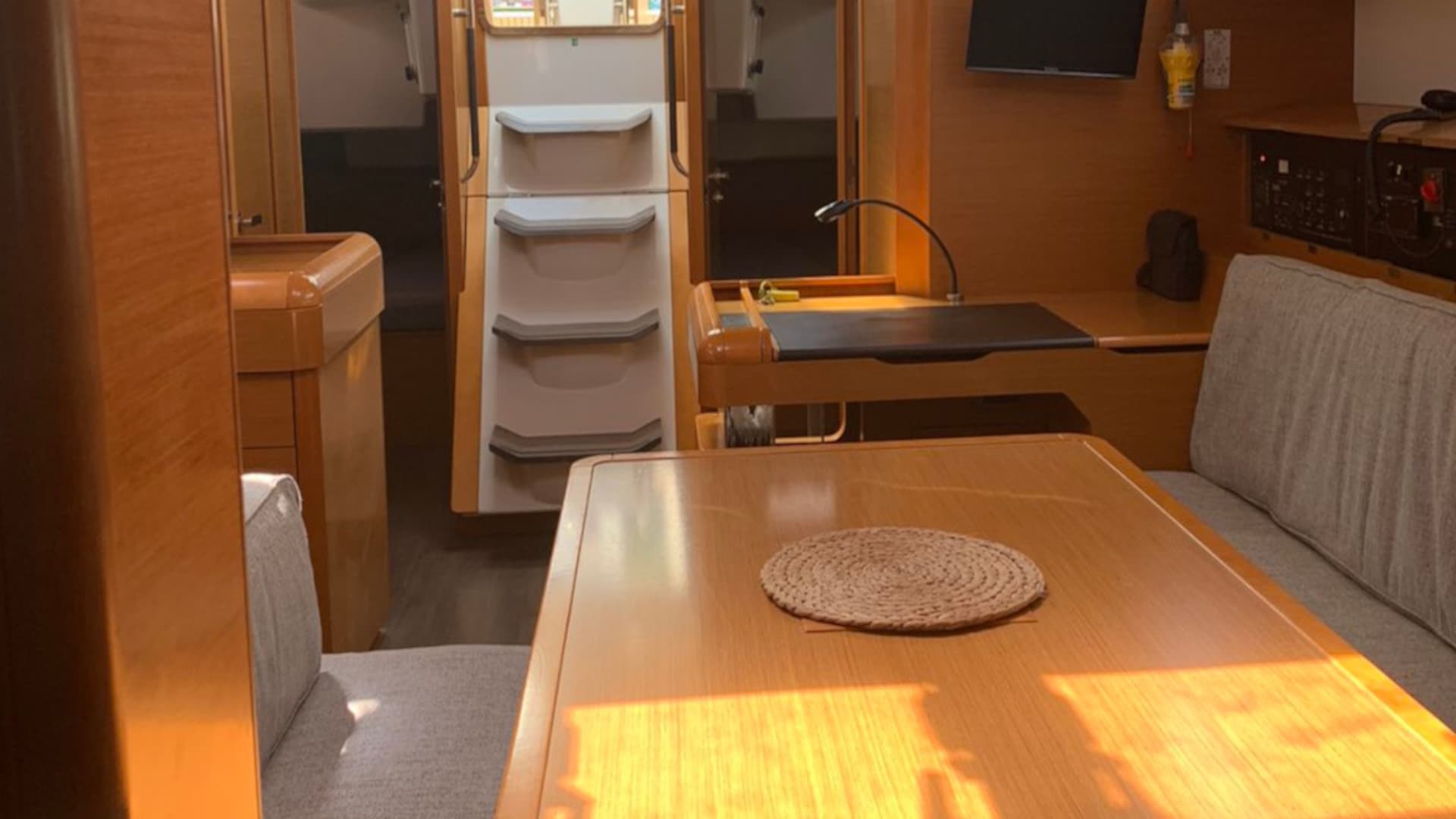 Sun Odyssey 519 - photo 7