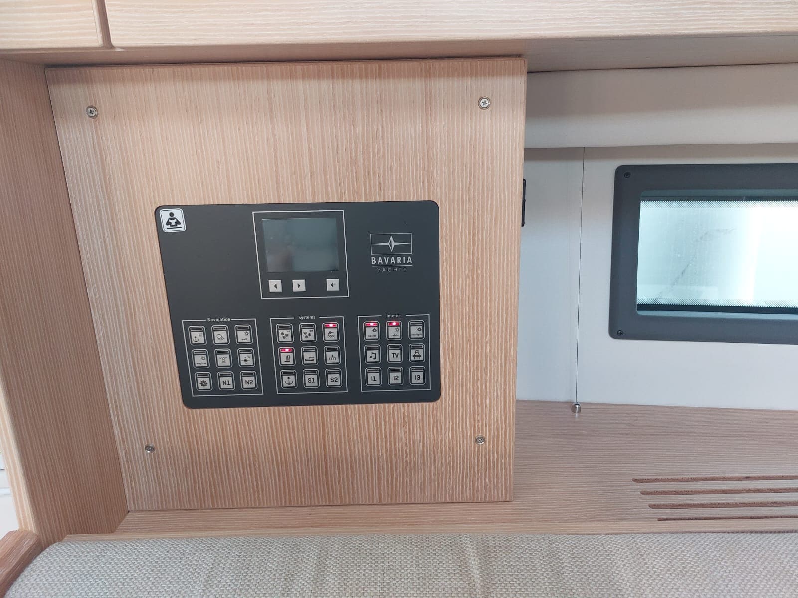 Bavaria C42 - photo 27