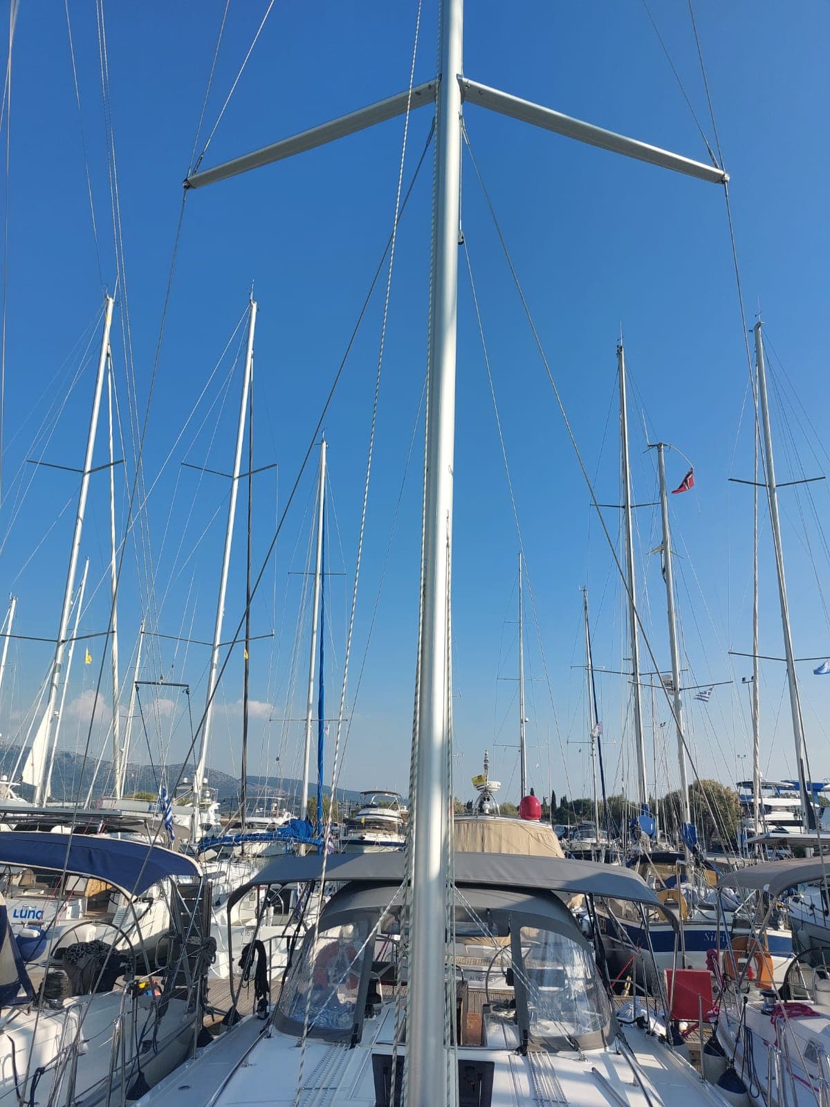 Bavaria C42 - photo 6