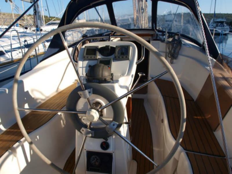 Bavaria 32 Cruiser - photo 5