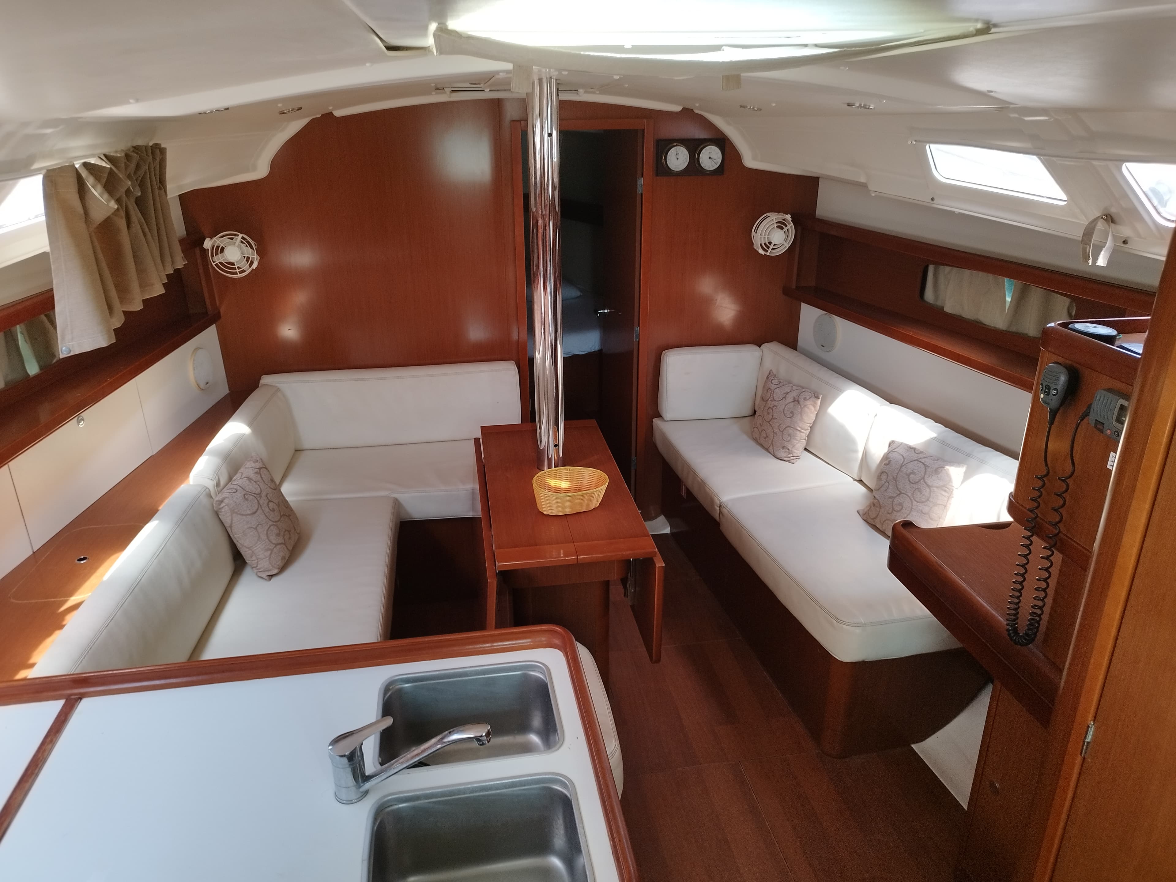 Oceanis 37 - photo 10