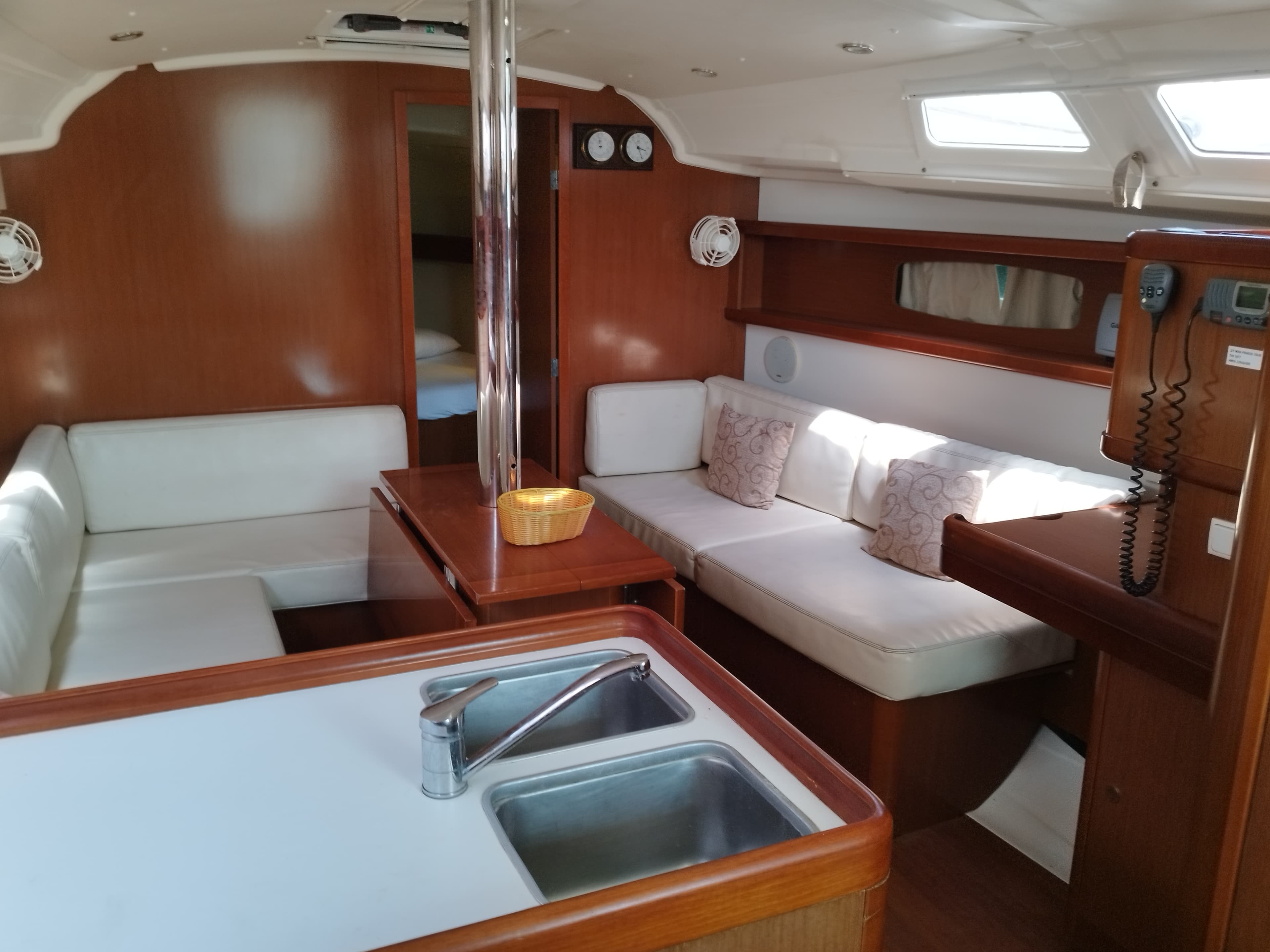 Oceanis 37 - photo 12