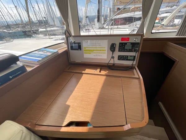 Lagoon 42 - photo 12