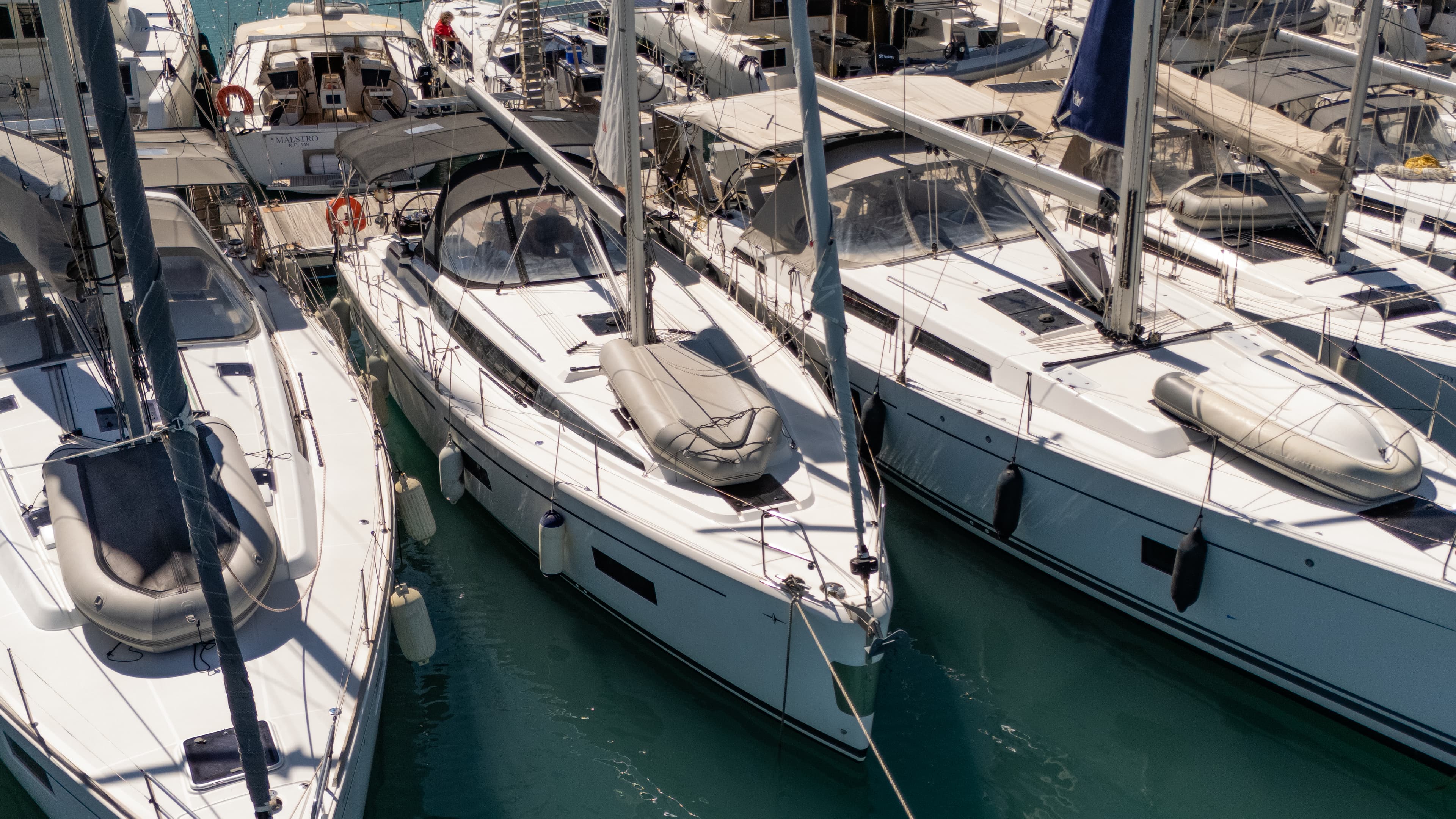 Bavaria C42 - photo 5