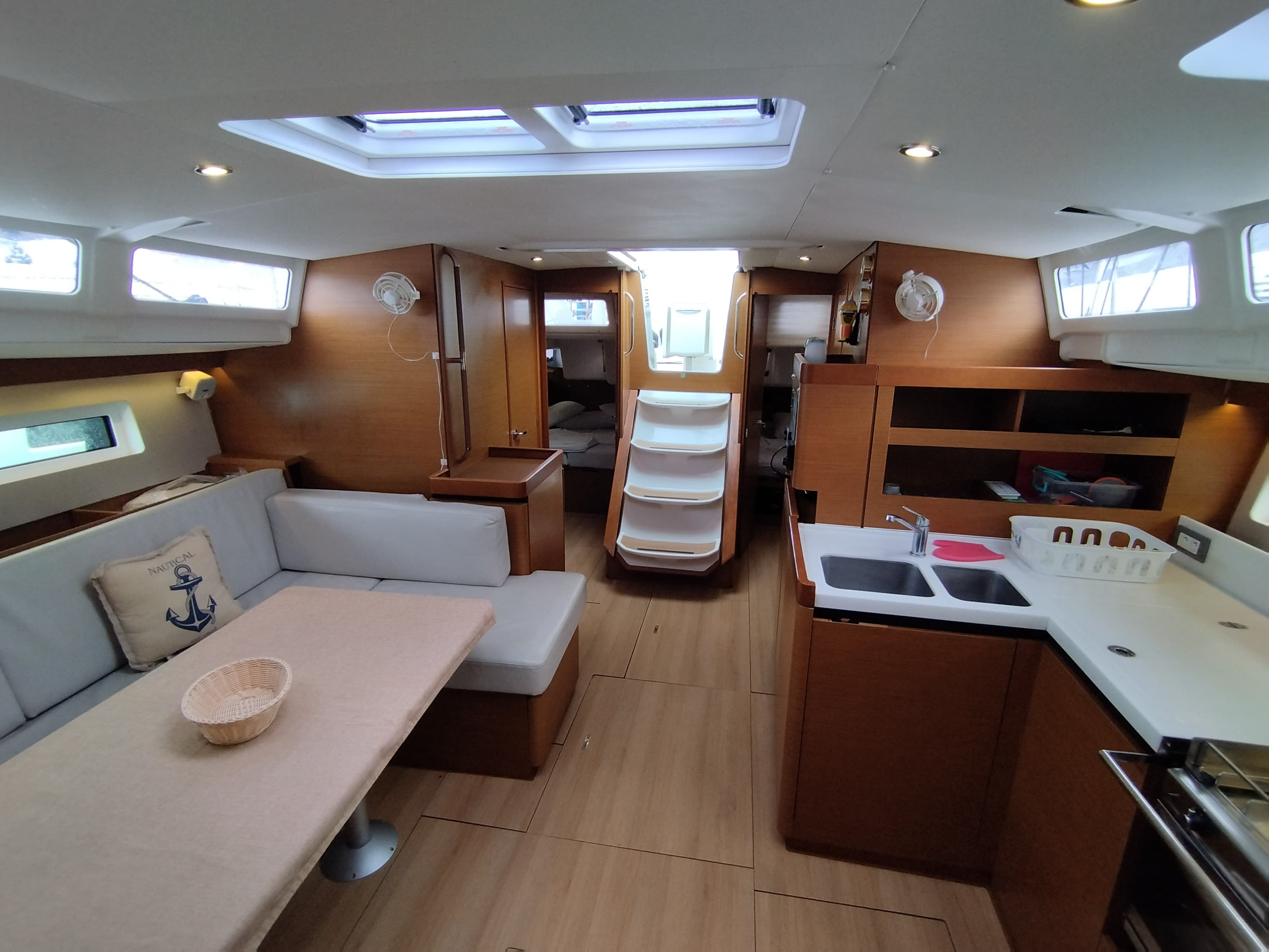 Sun Odyssey 490 - photo 4