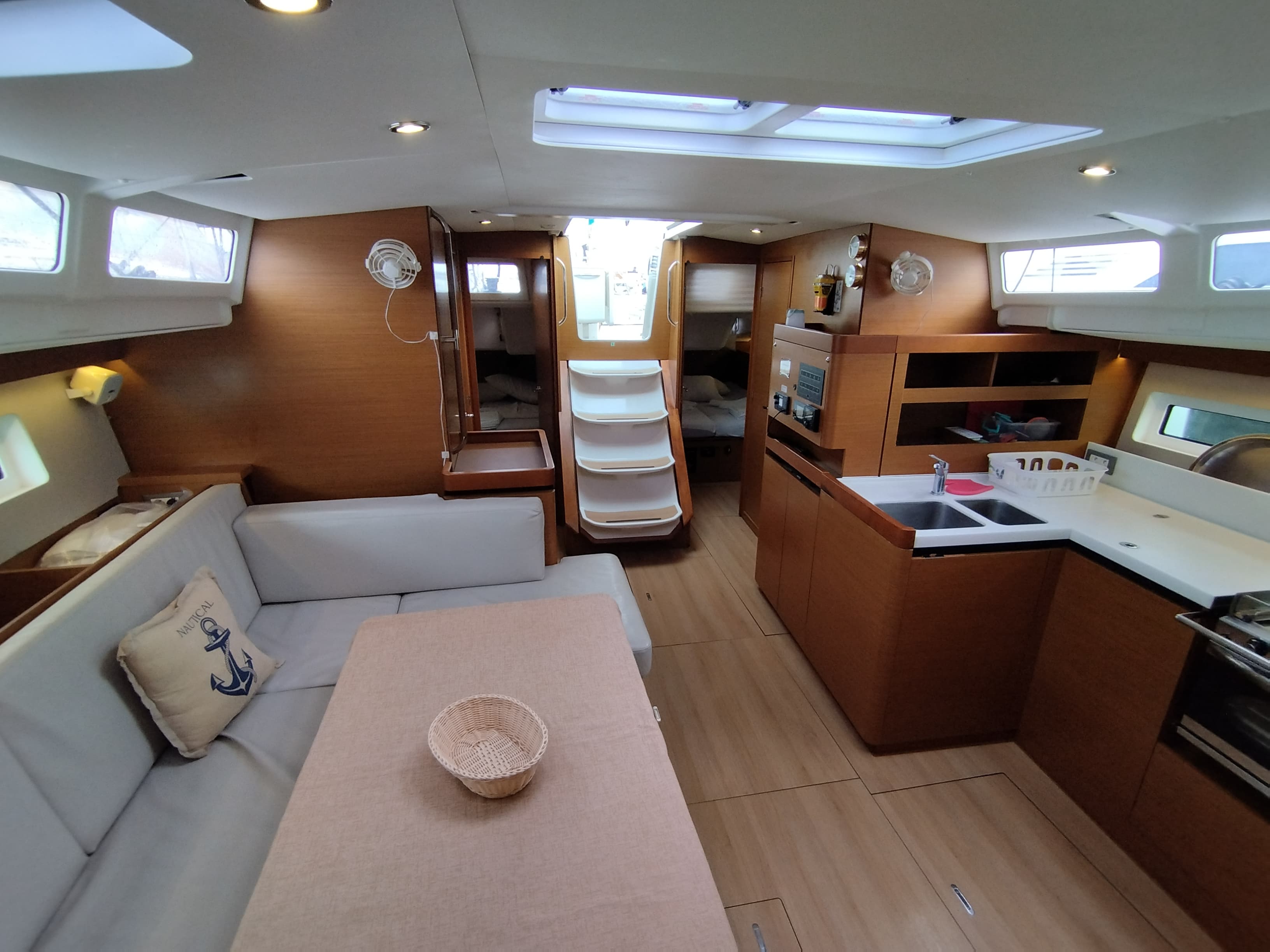 Sun Odyssey 490 - photo 5