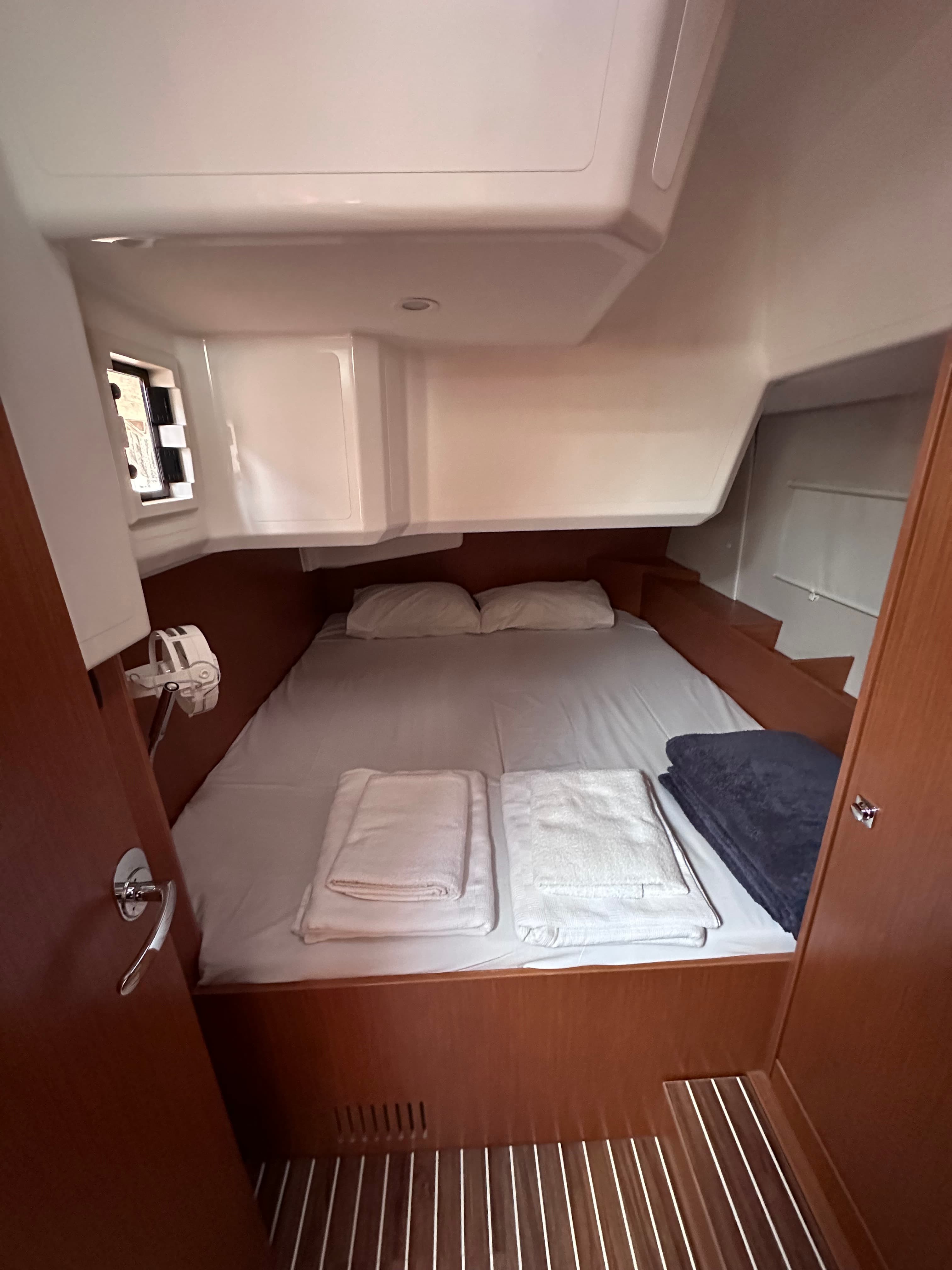 Bavaria C42 - photo 13