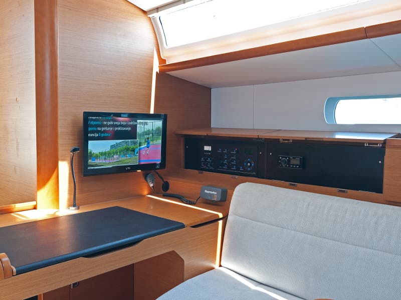 Sun Odyssey 509 - photo 7