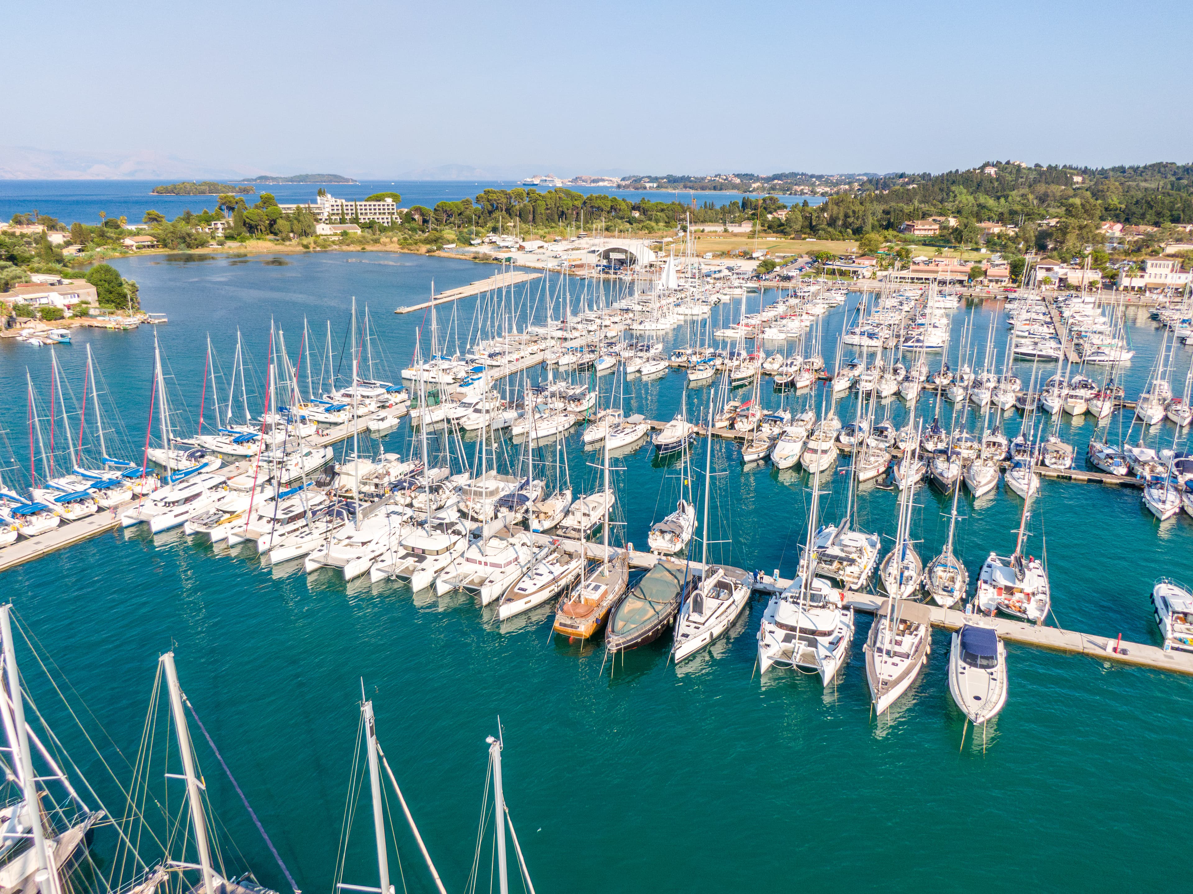 Lagoon 46  - photo 17