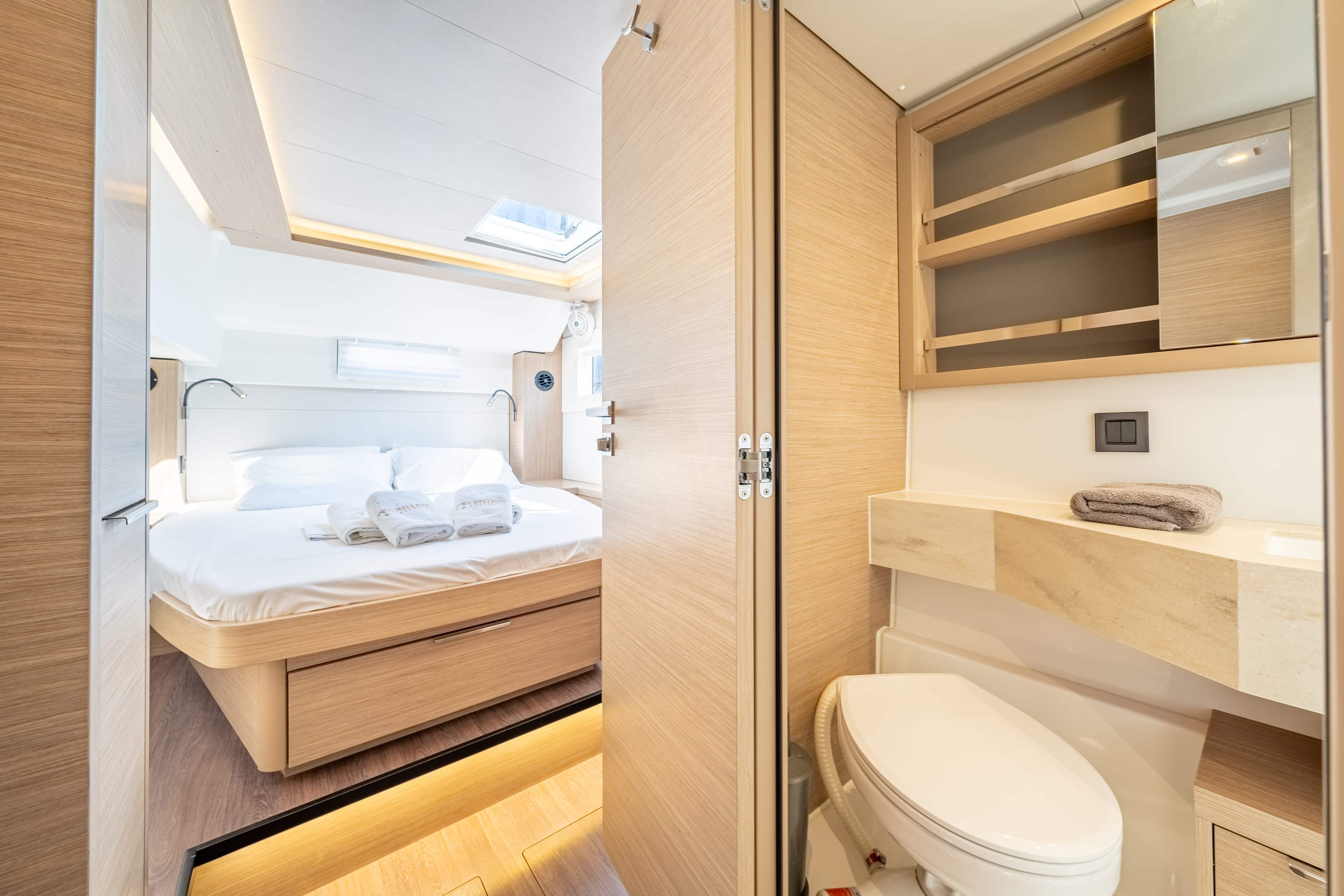 Lagoon 46  - photo 25