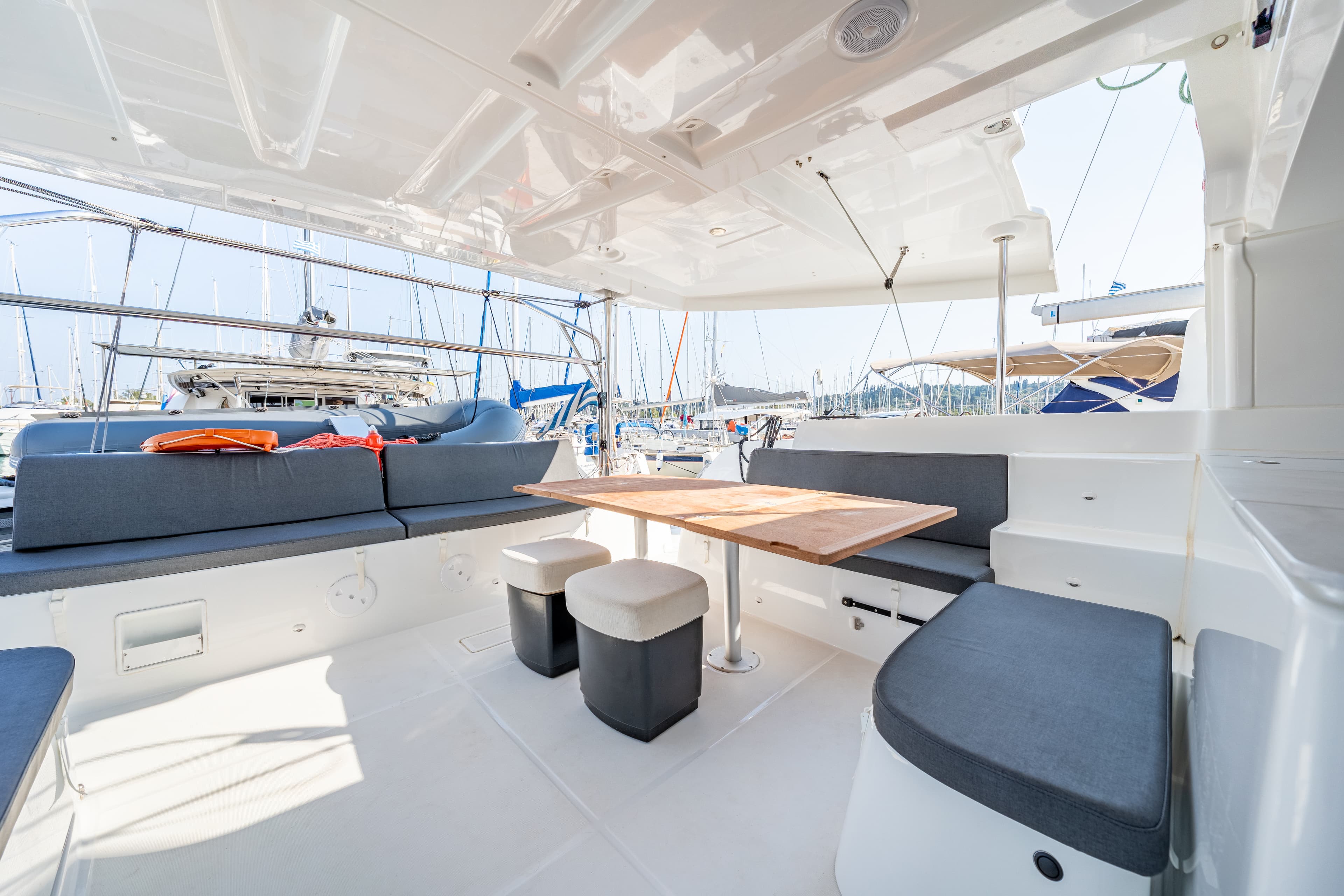 Lagoon 46  - photo 28