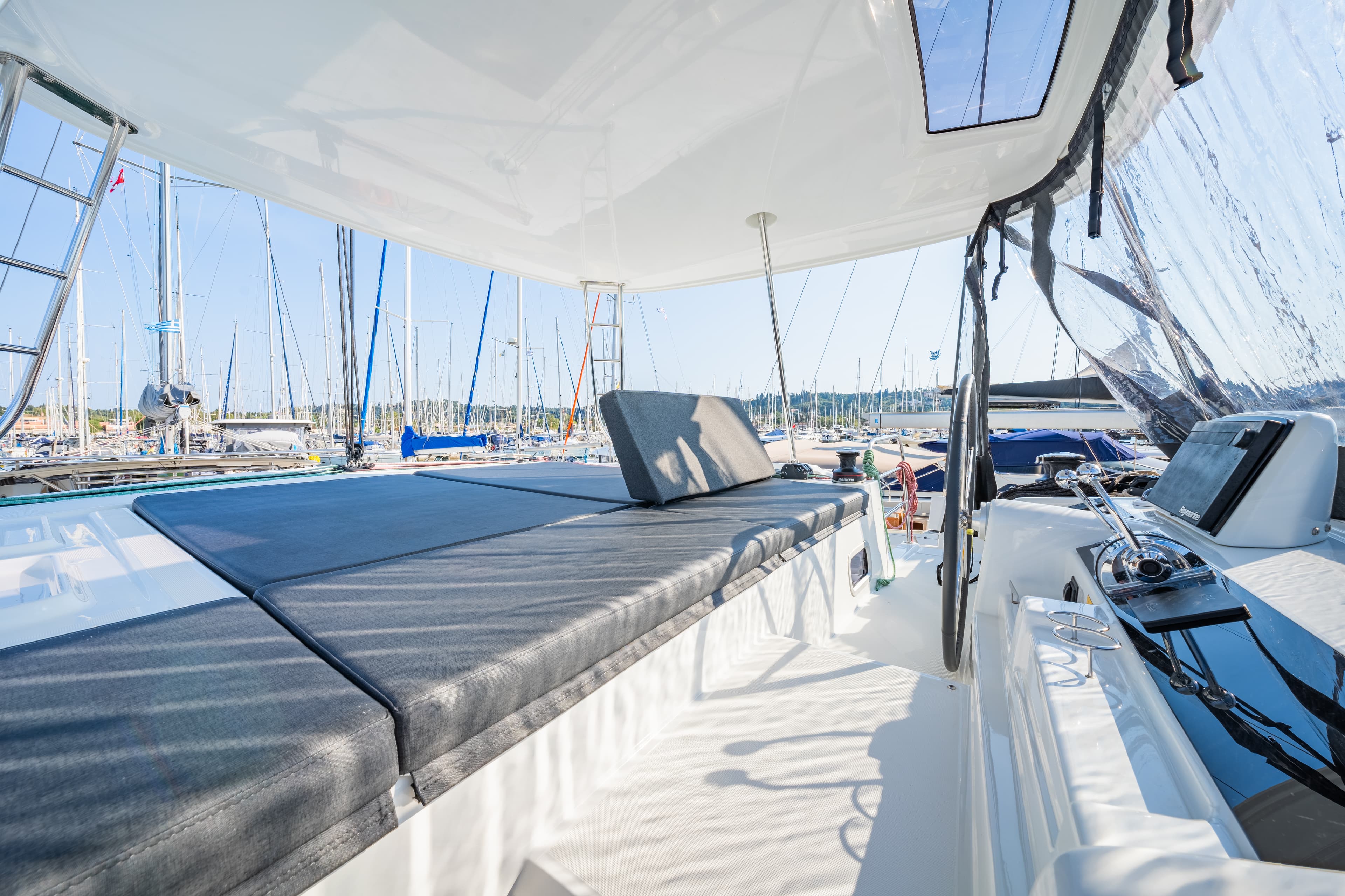 Lagoon 46  - photo 33