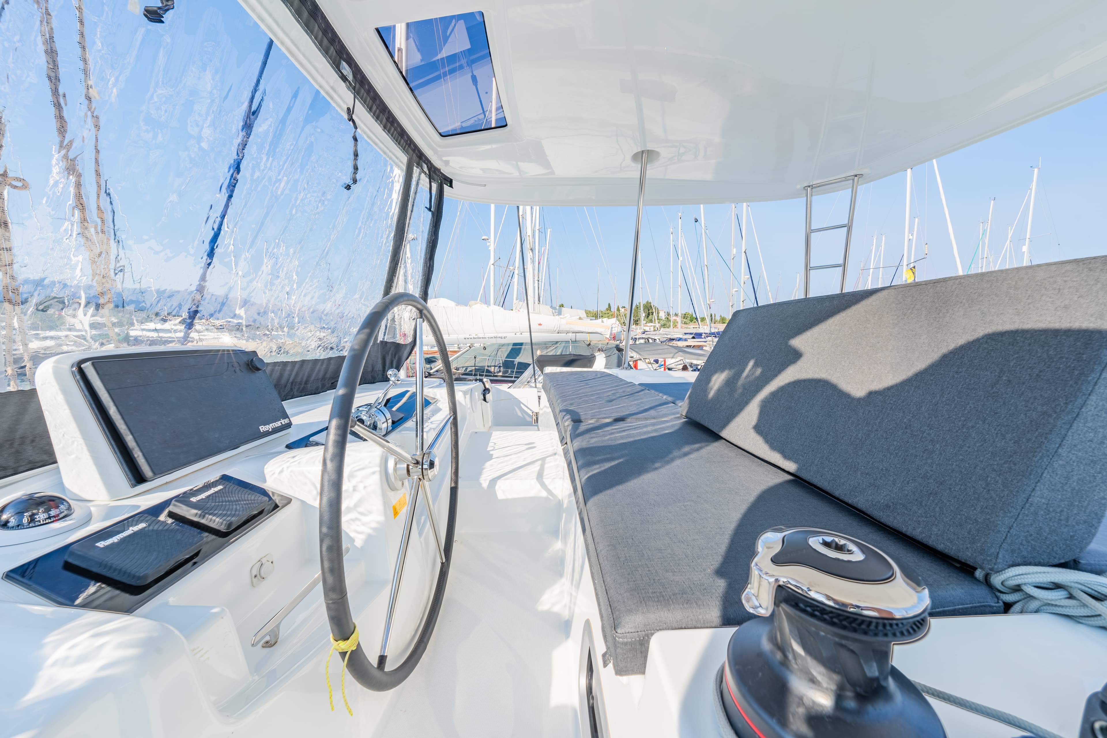 Lagoon 46  - photo 27