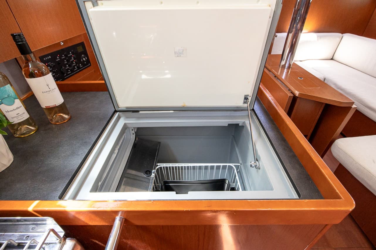 Oceanis 41.1 - photo 6