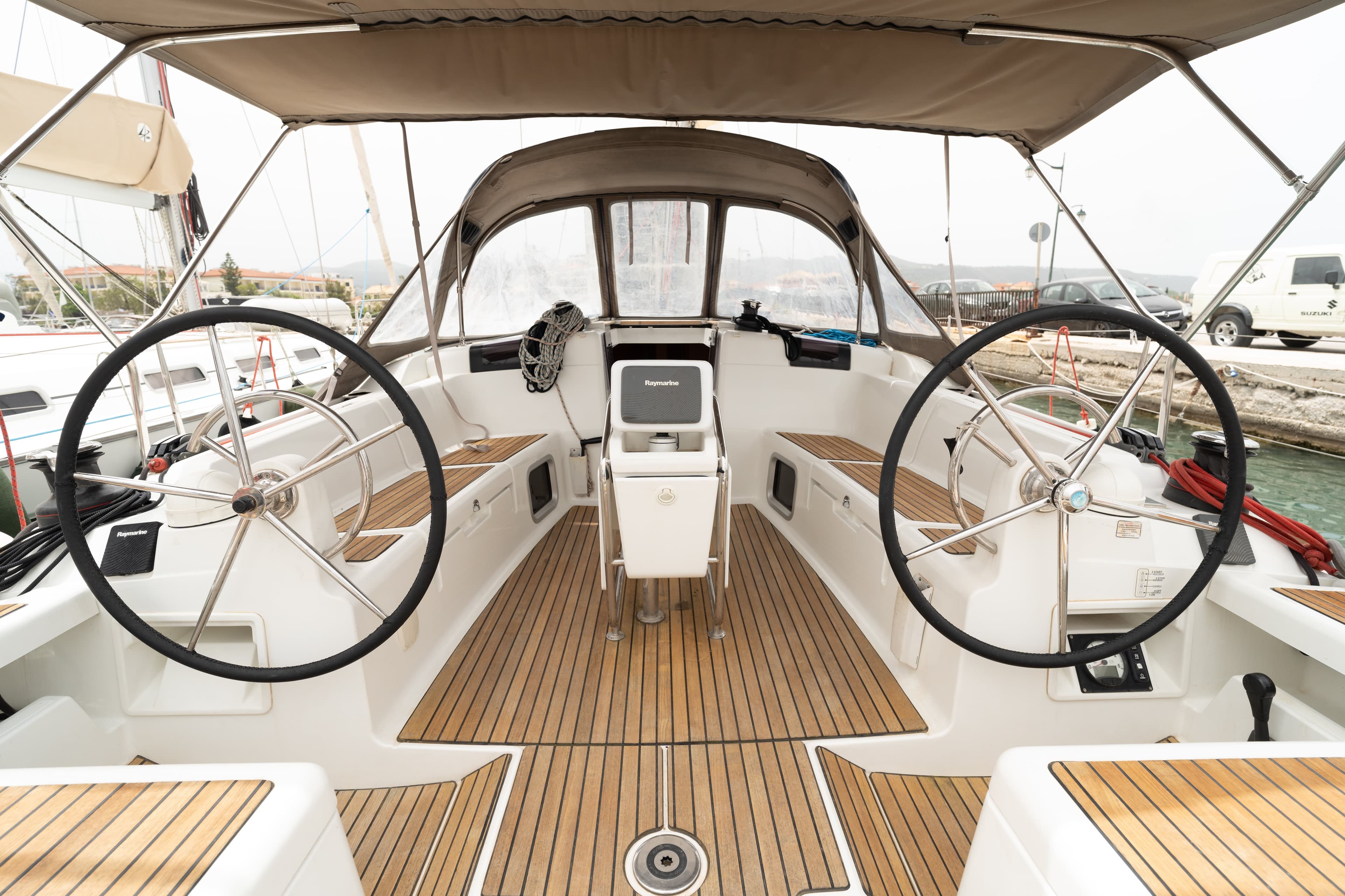 Sun Odyssey 449 - photo 4