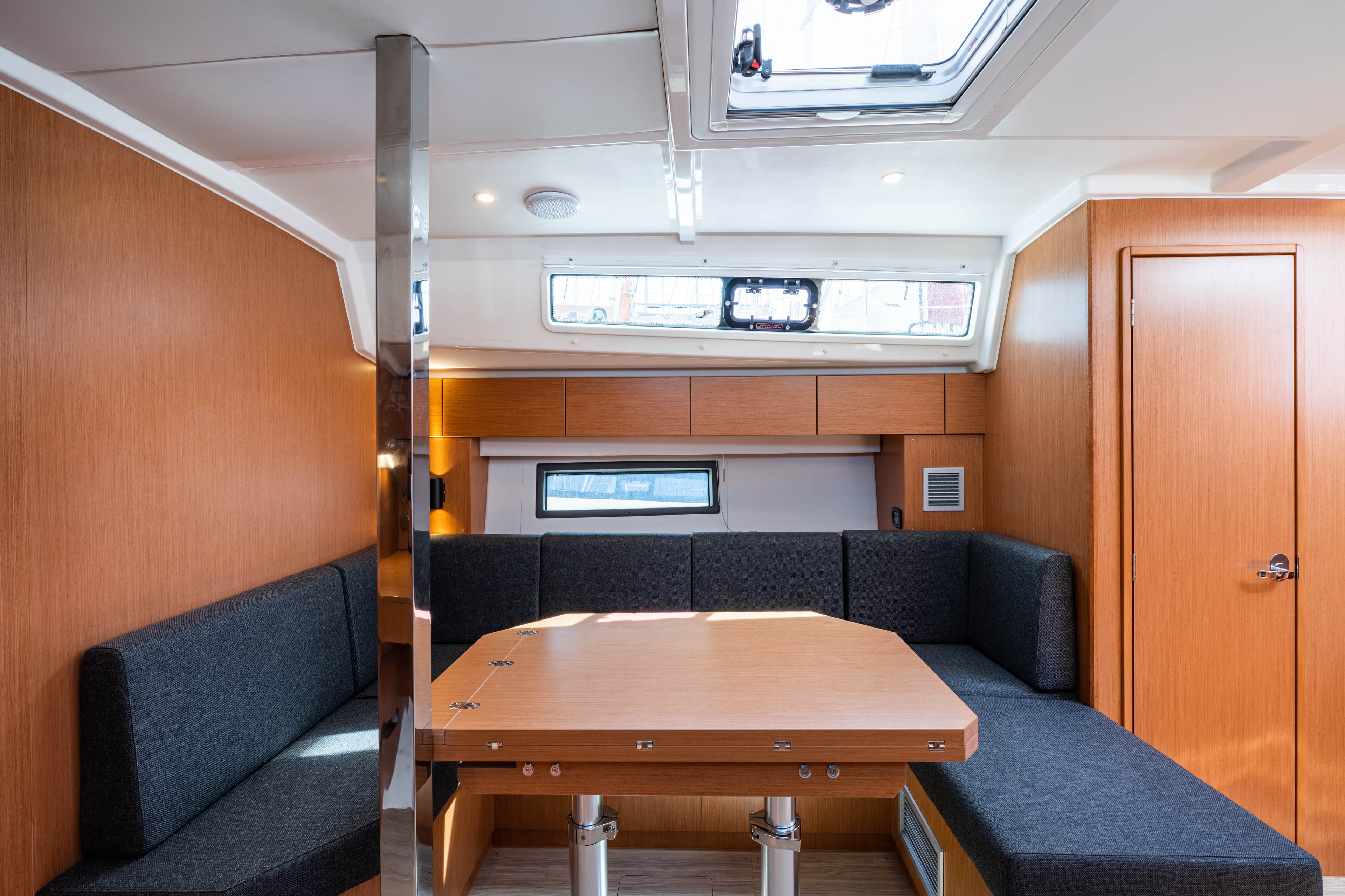 Bavaria C42 - photo 37