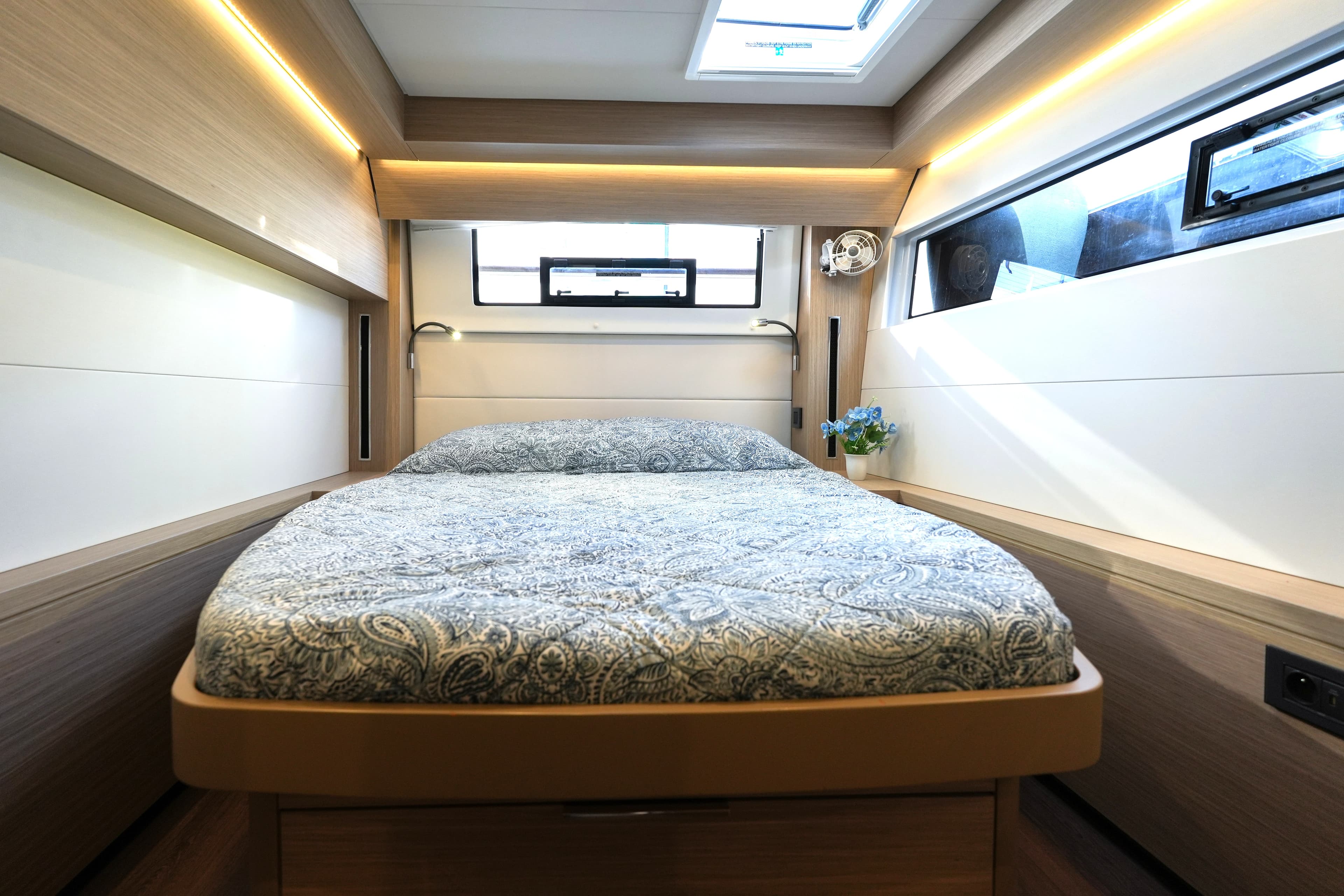 Lagoon 51 - photo 11