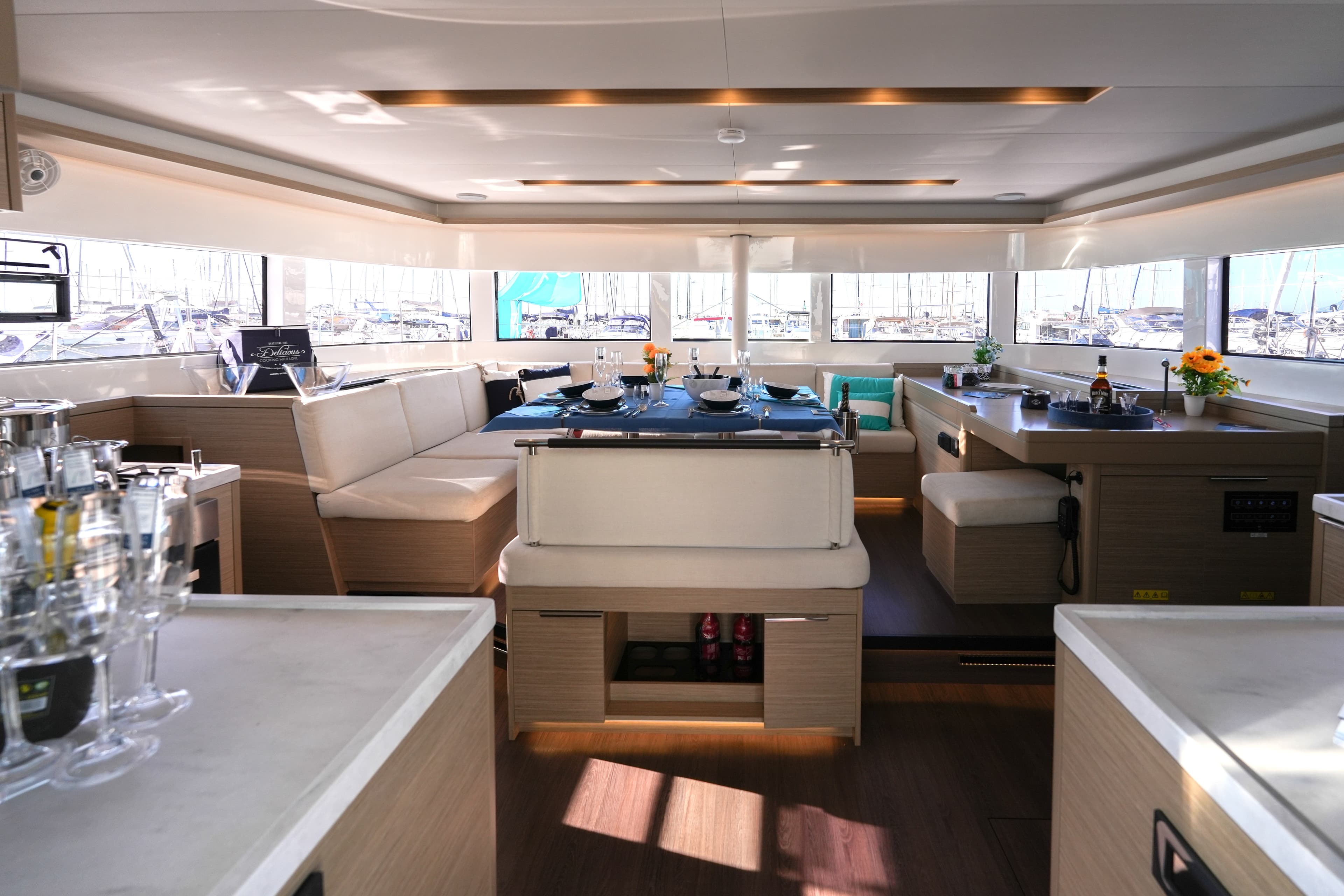 Lagoon 51 - photo 30