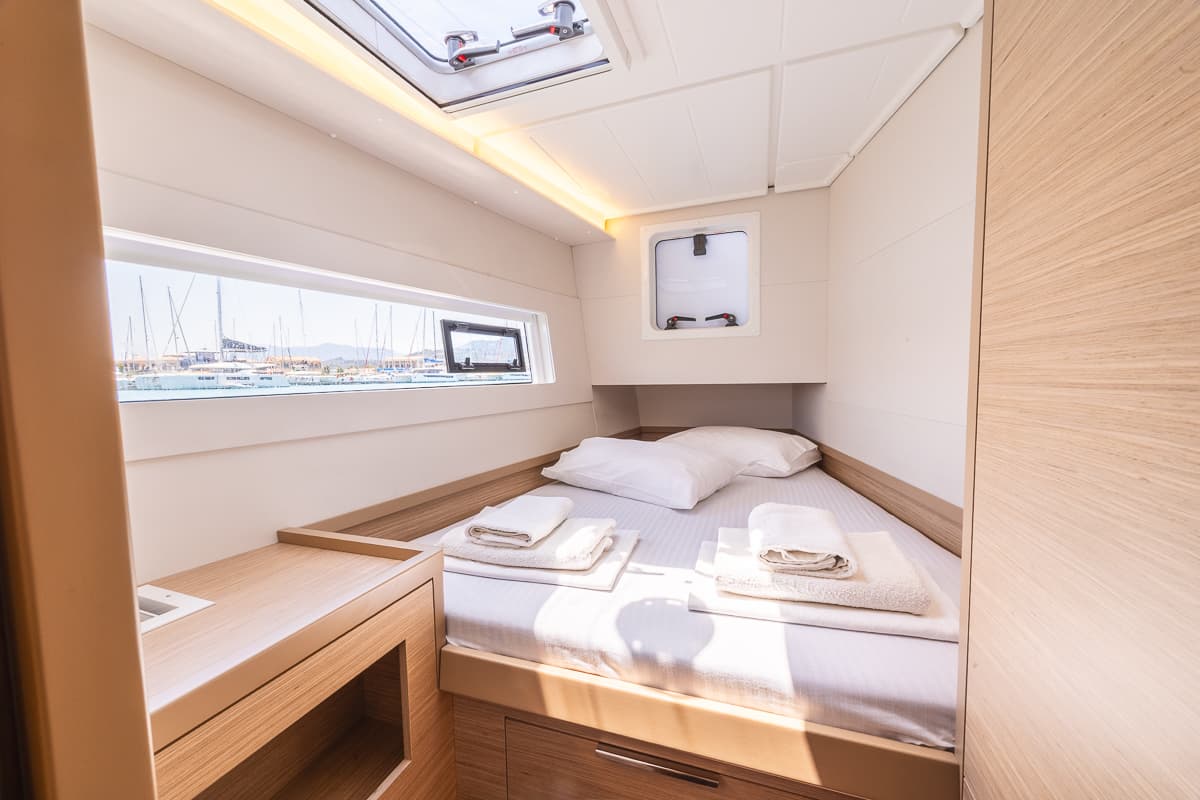 Lagoon 40 - photo 24