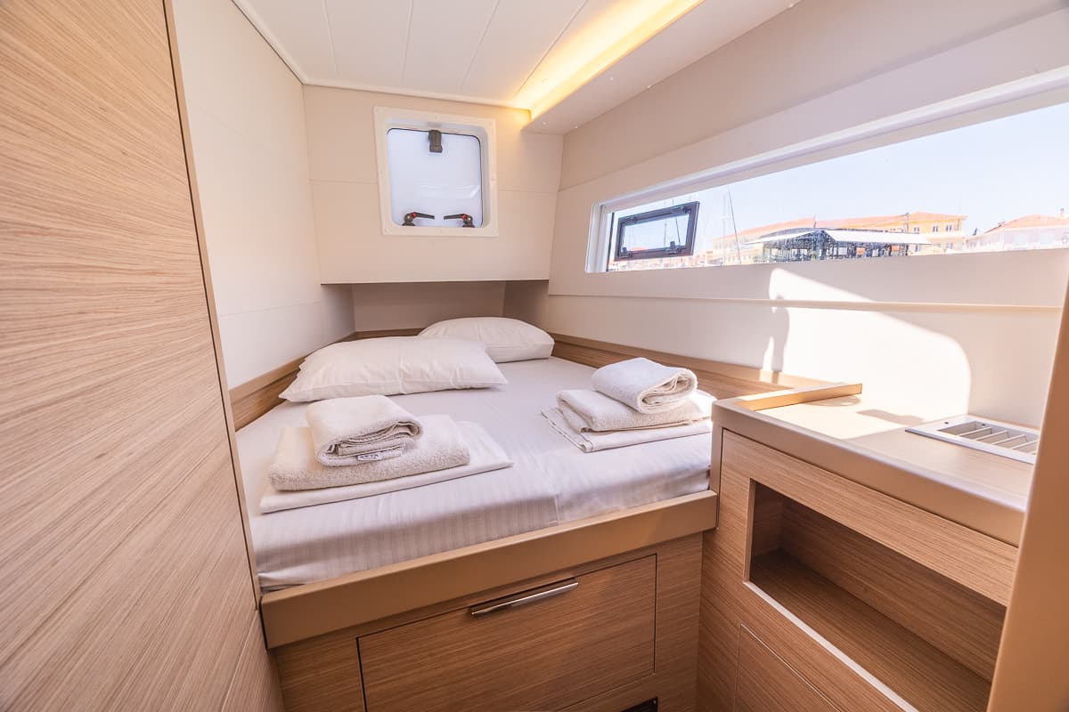 Lagoon 40 - photo 51