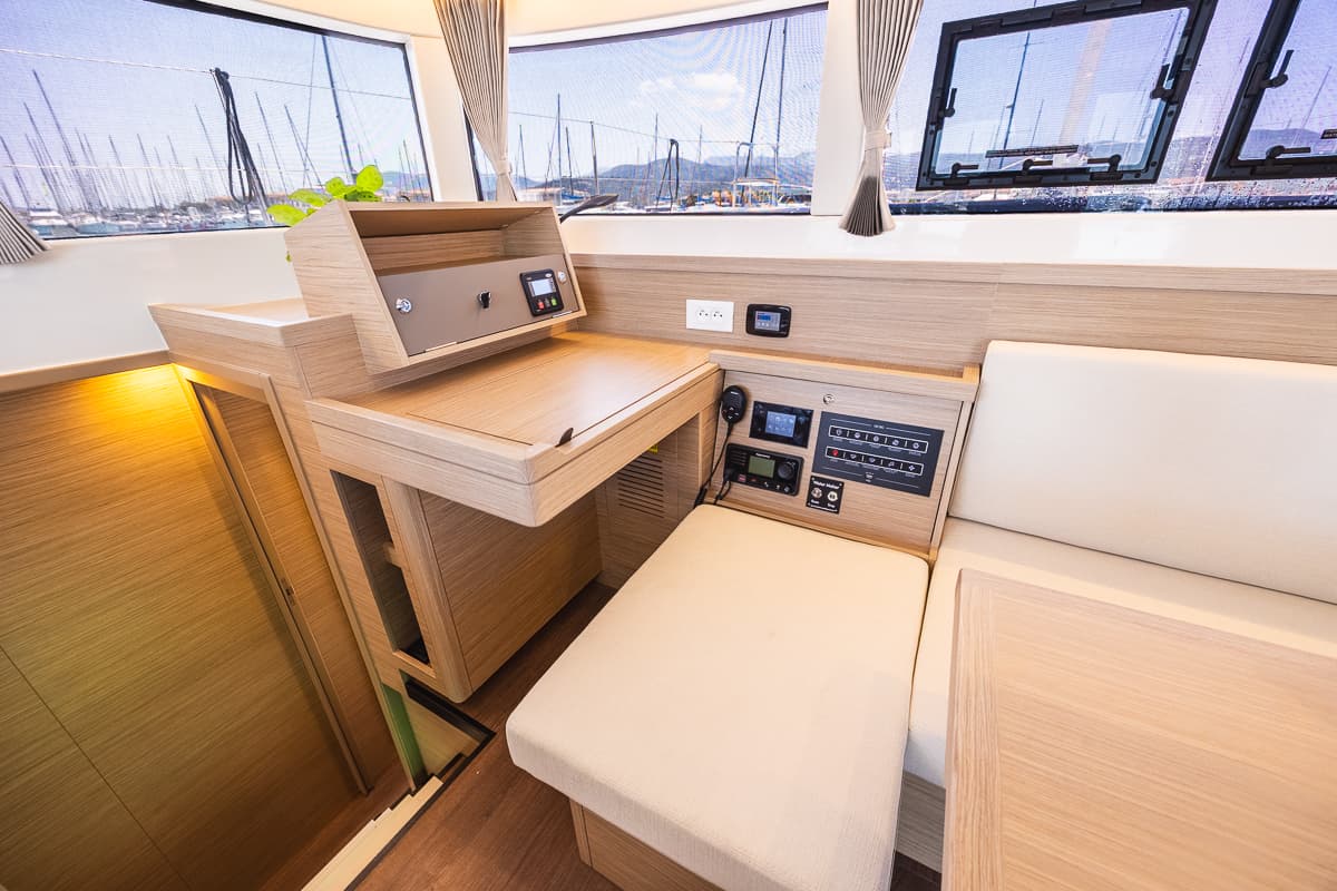 Lagoon 40 - photo 34