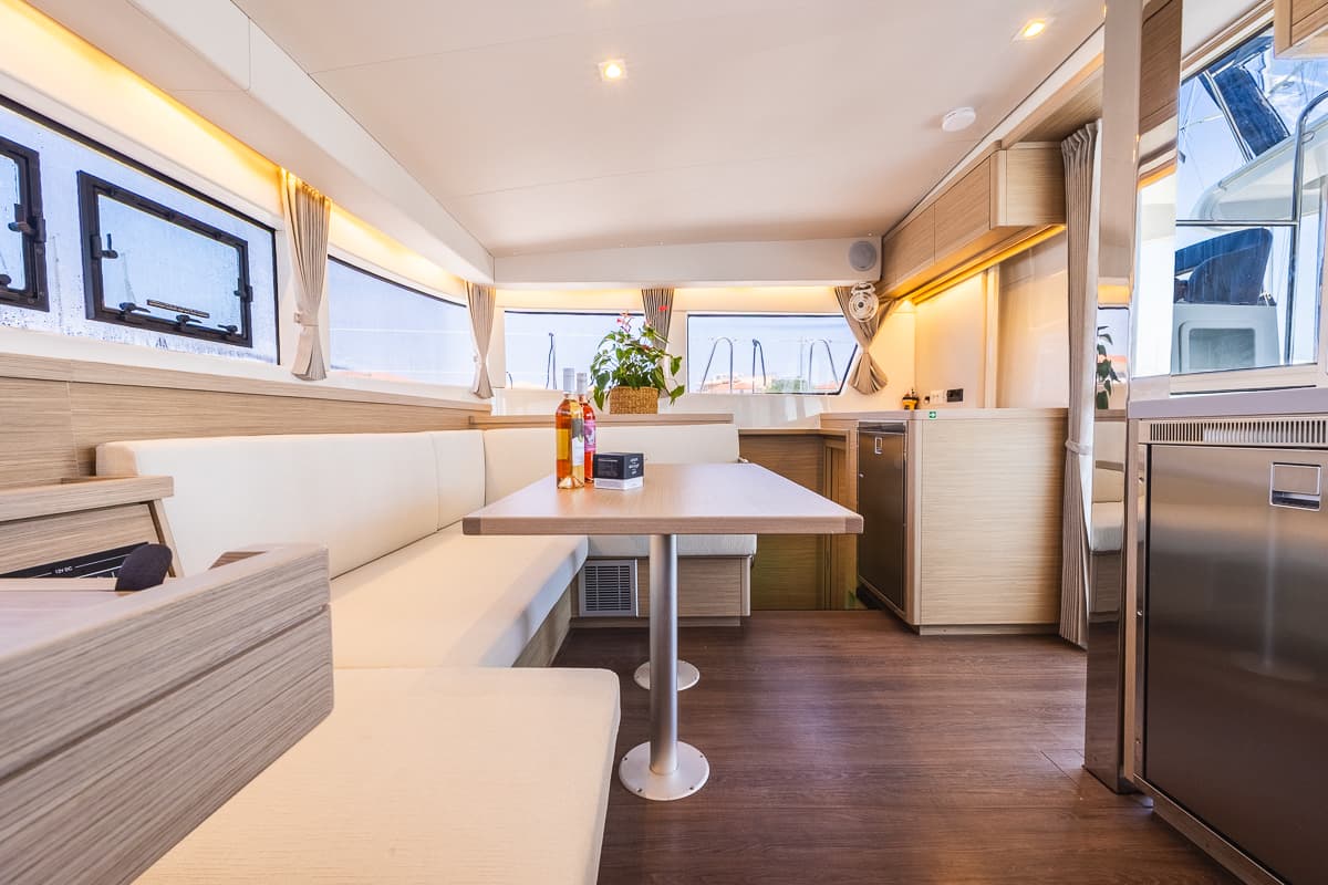 Lagoon 40 - photo 44