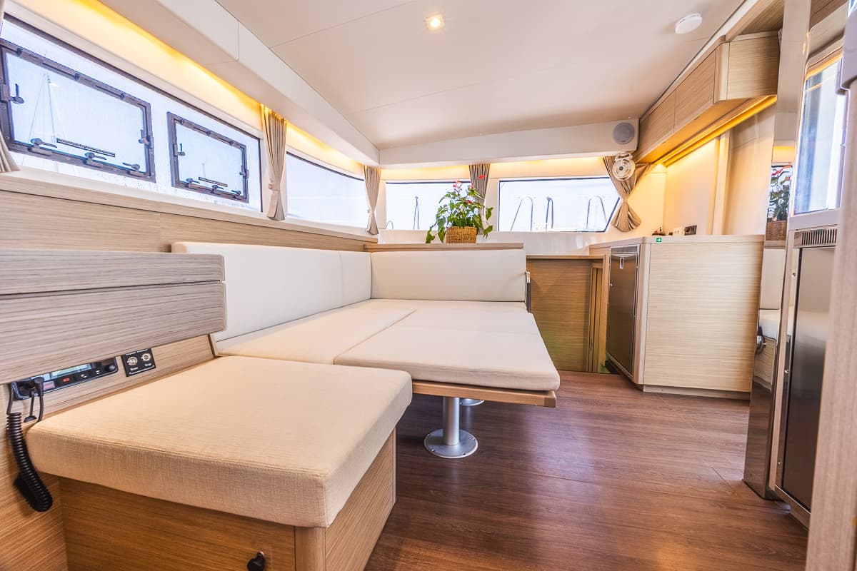 Lagoon 40 - photo 16